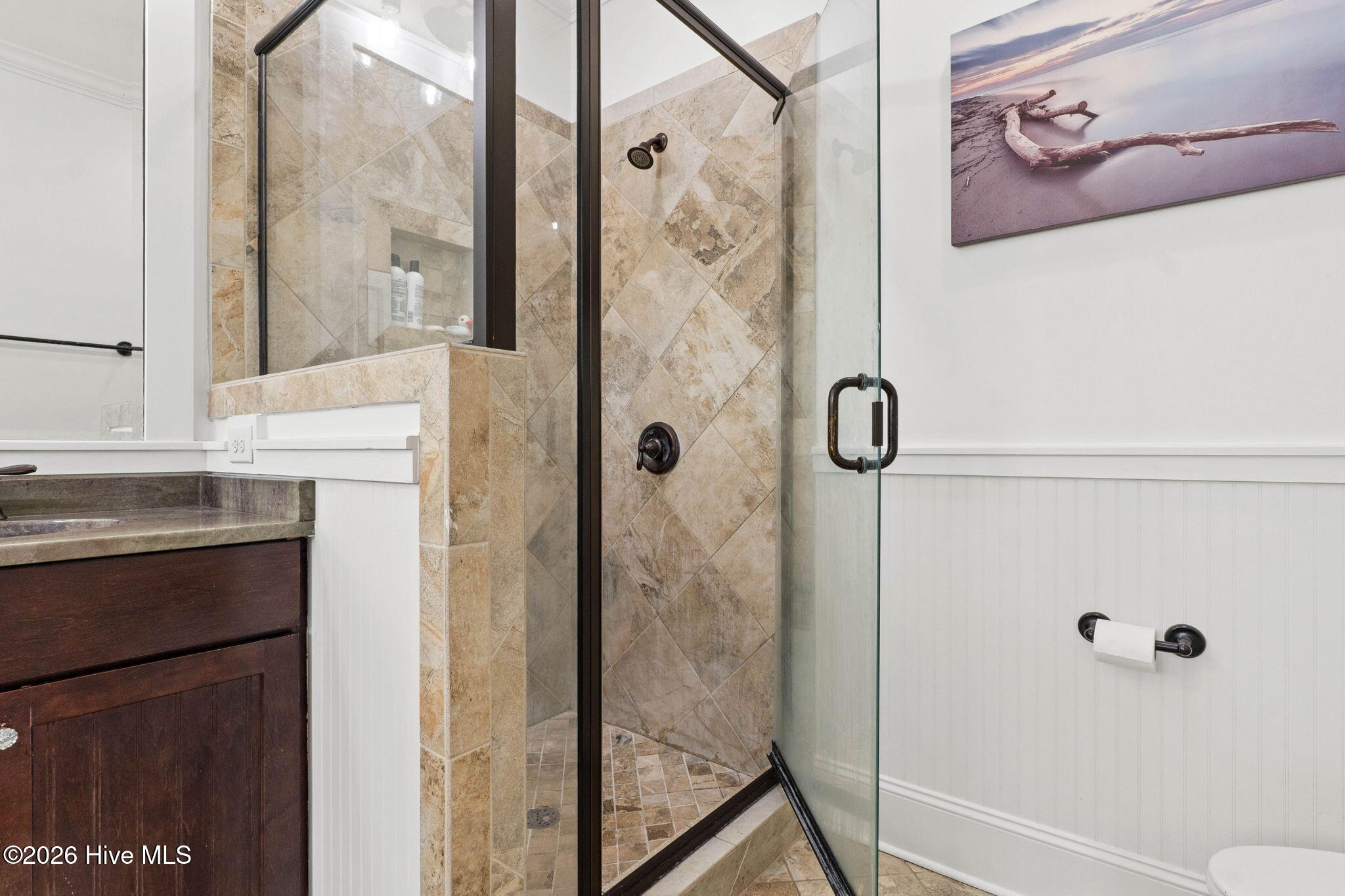 100566680 | Photo 24