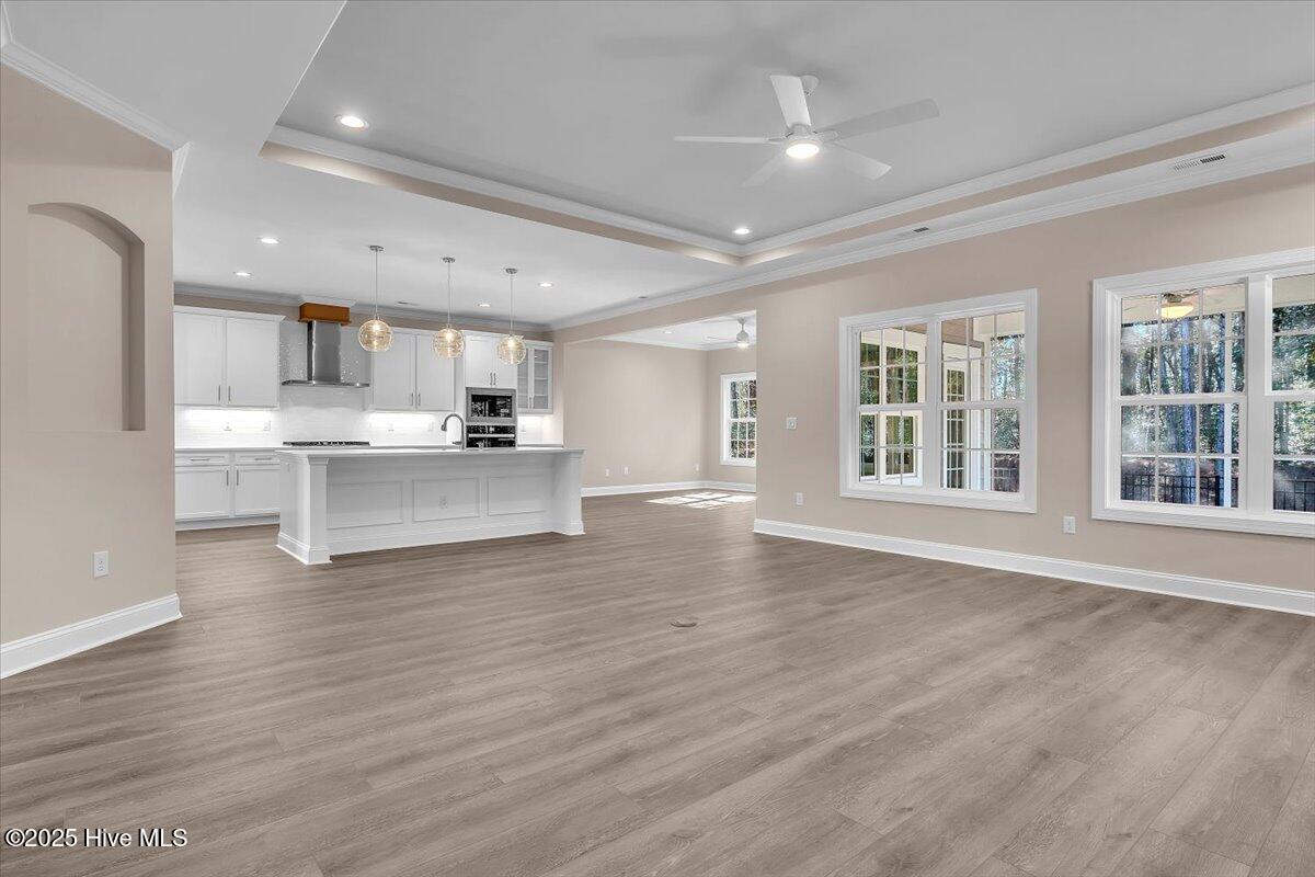 100505853 | Photo 19