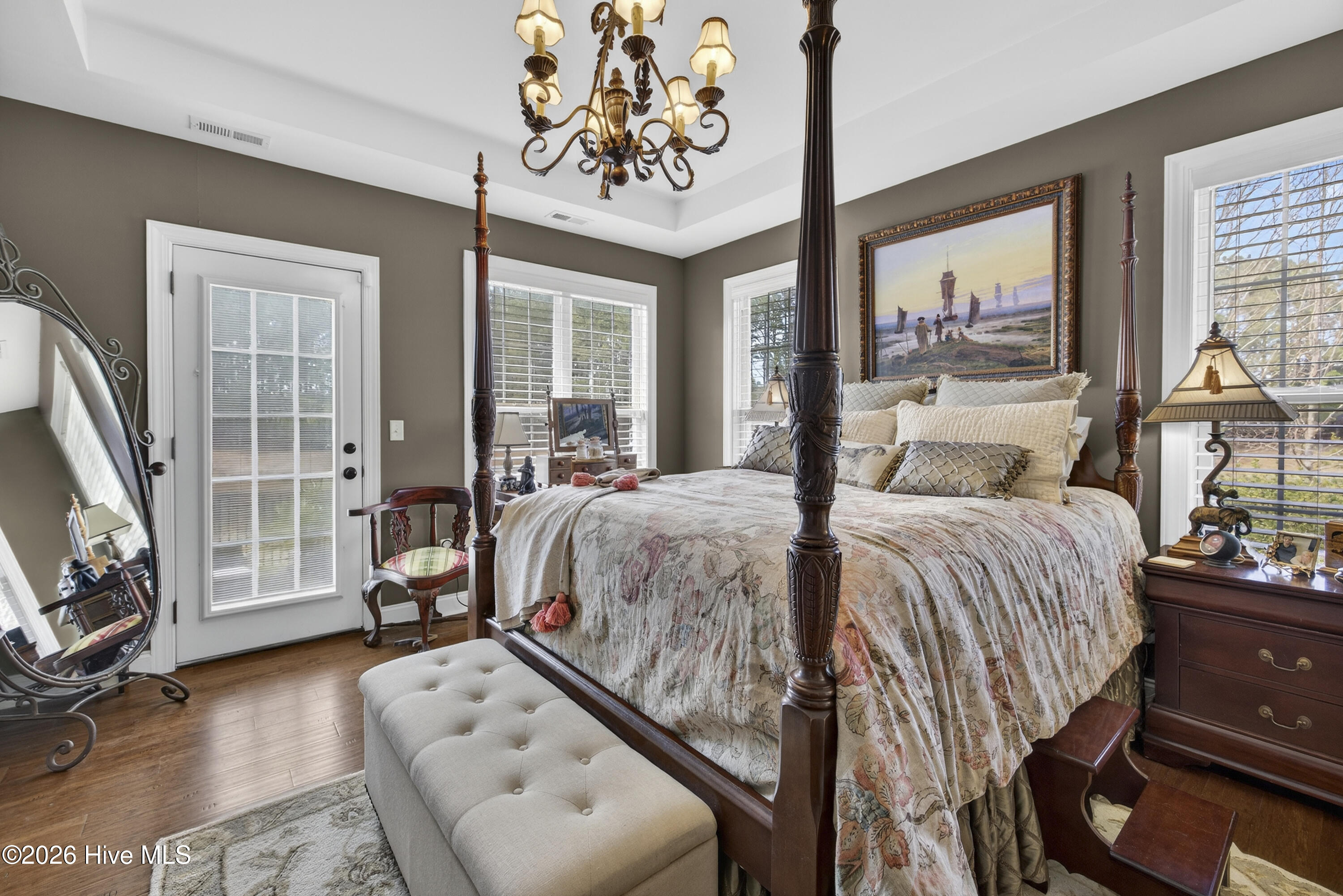 100558563 | Photo 24