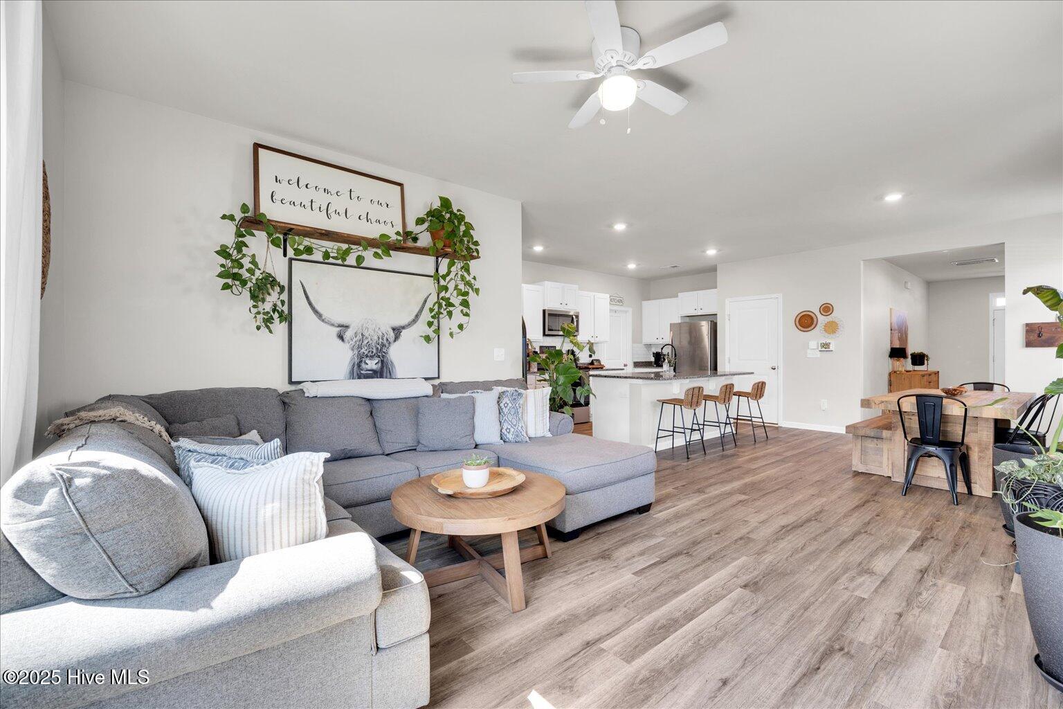 100518788 | Photo 10