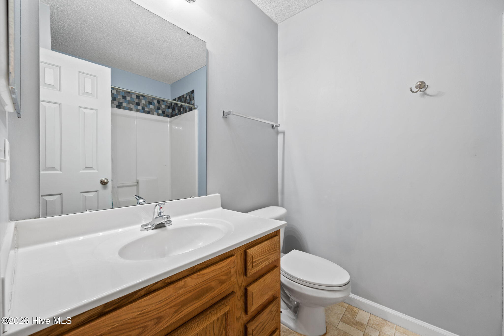 100552241 | Photo 32