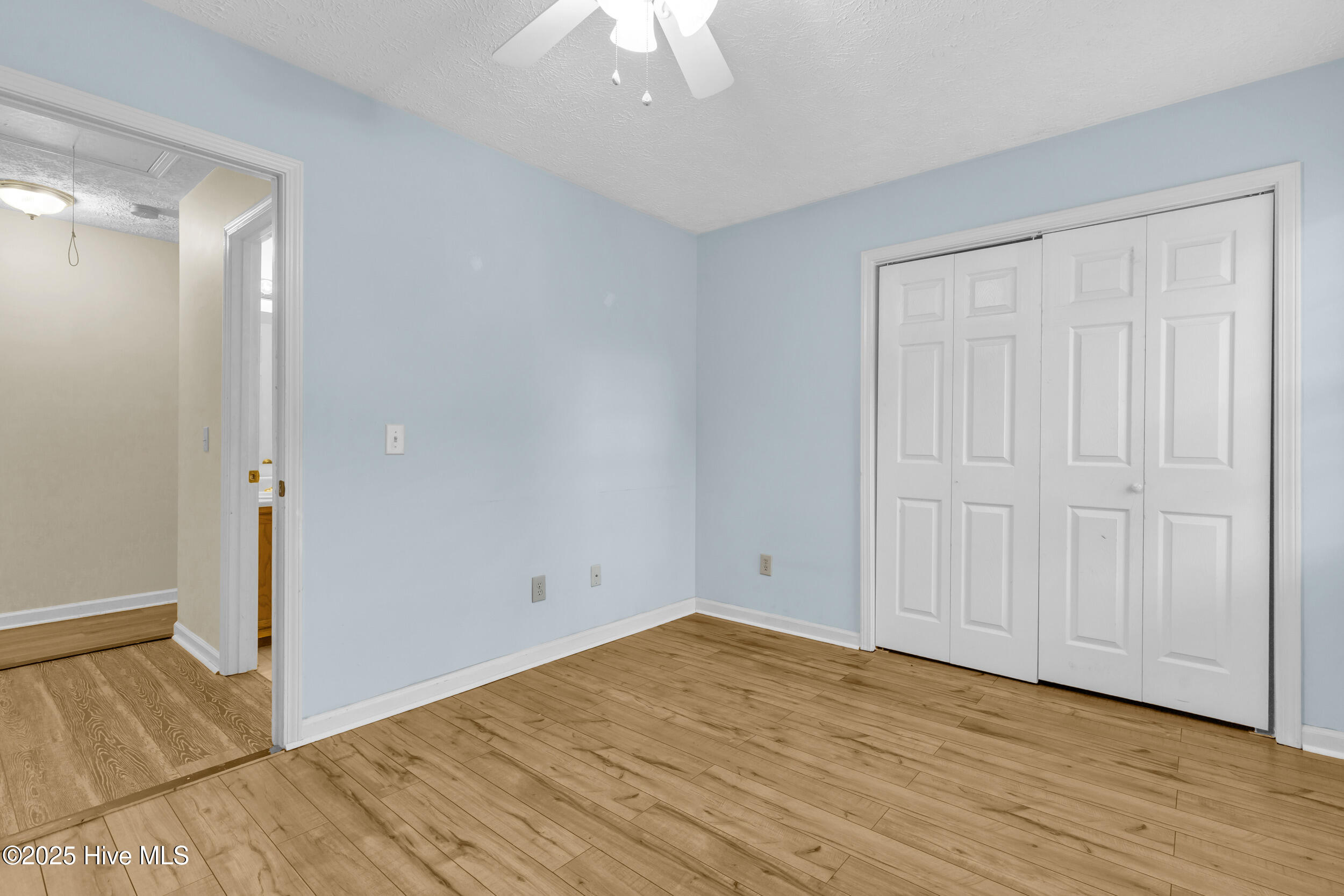 100540168 | Photo 23