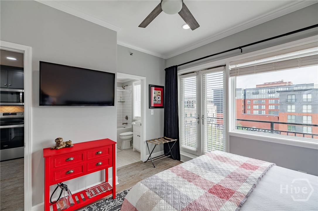 250 Broad Street W 811