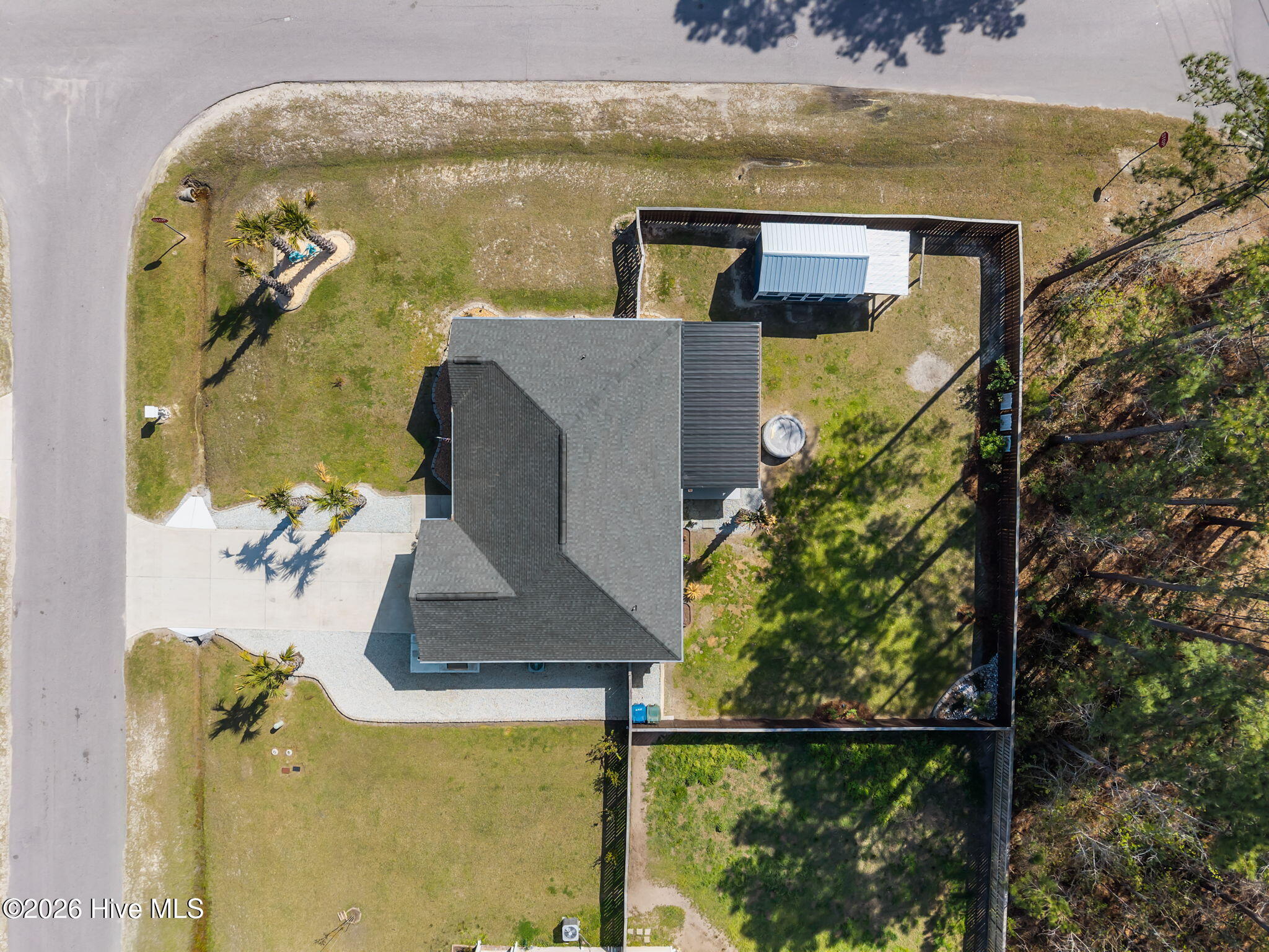 100561412 | Photo 27