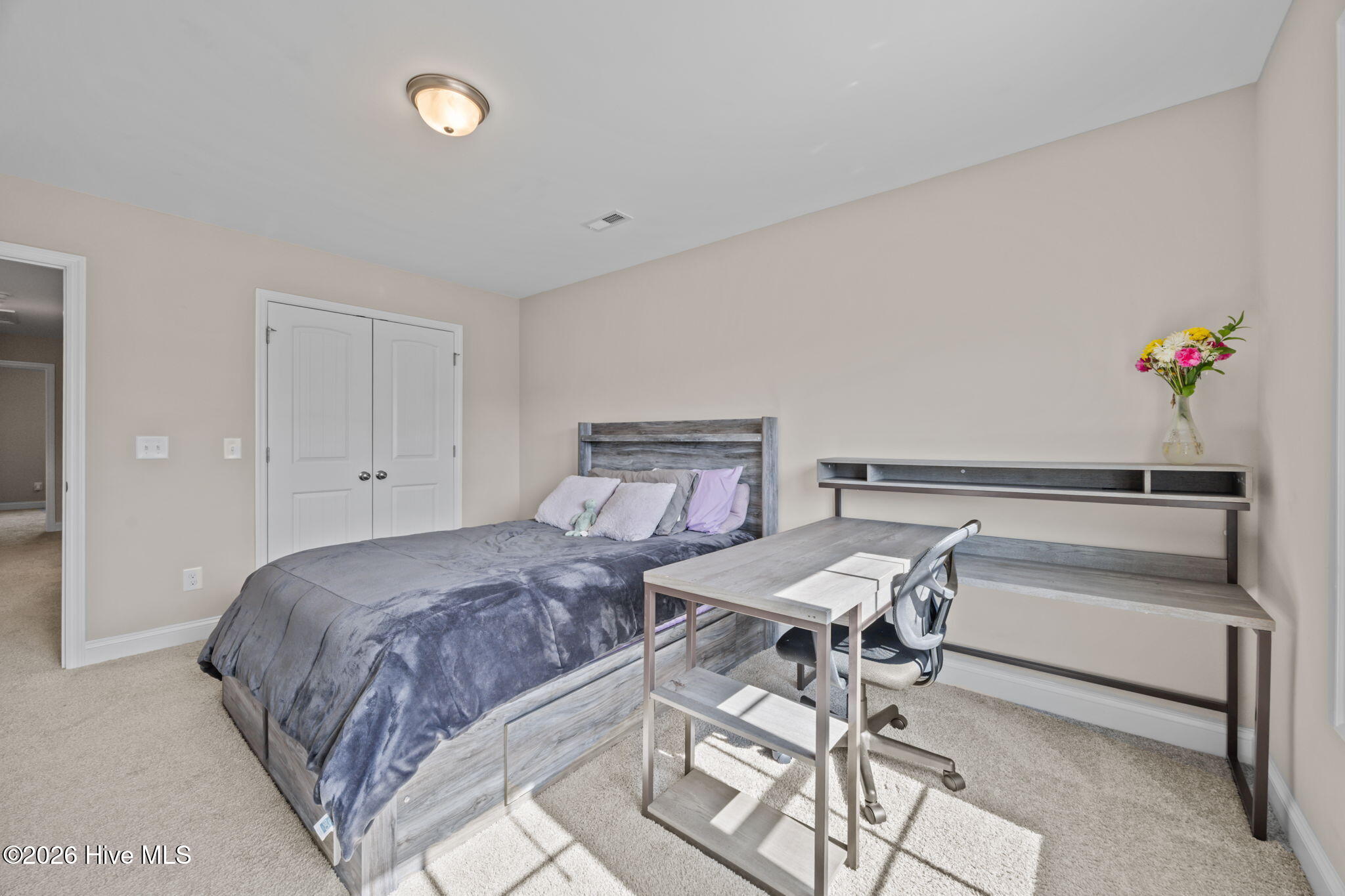 100561827 | Photo 29