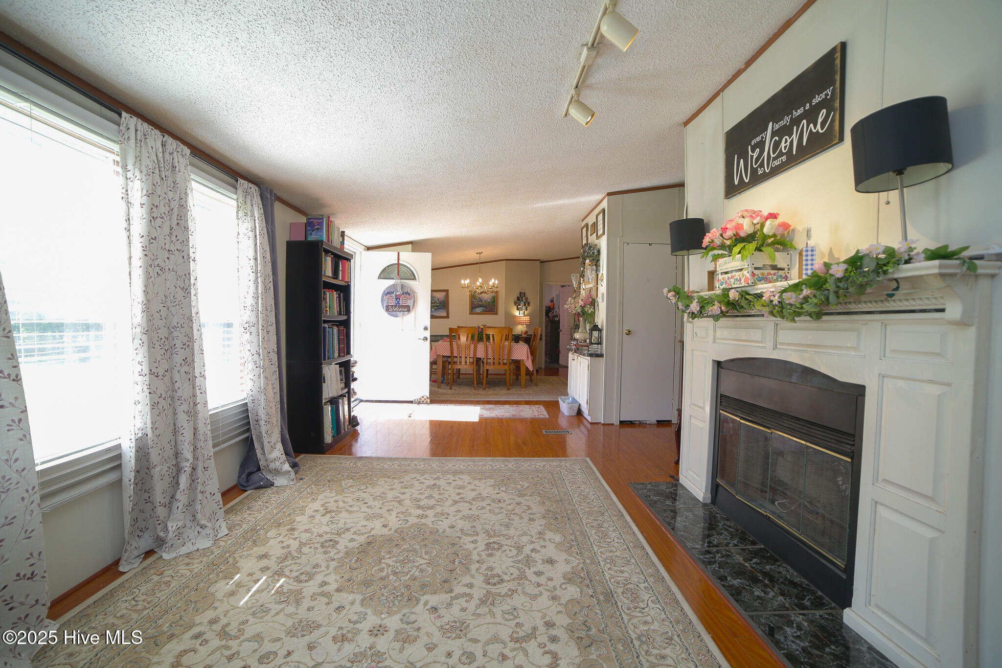 100528062 | Photo 10