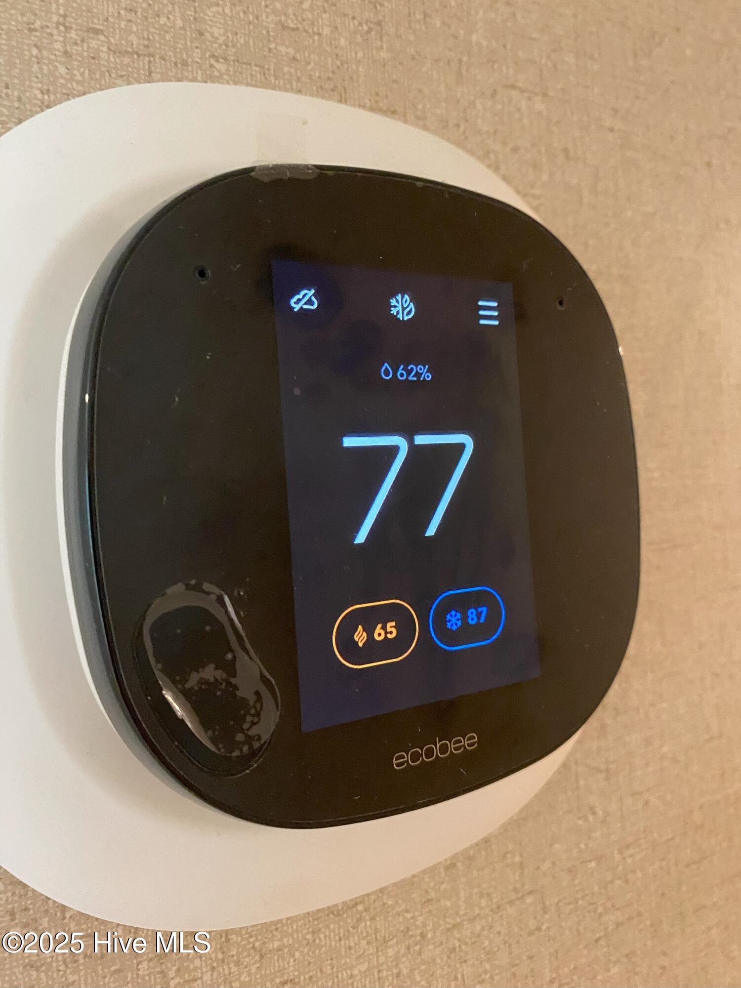 100548374 | Photo 15