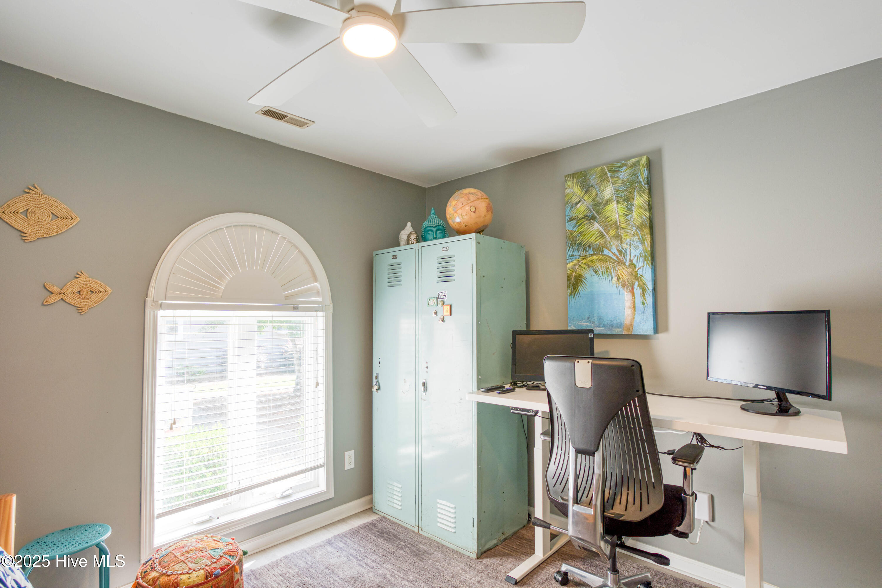 100518952 | Photo 16