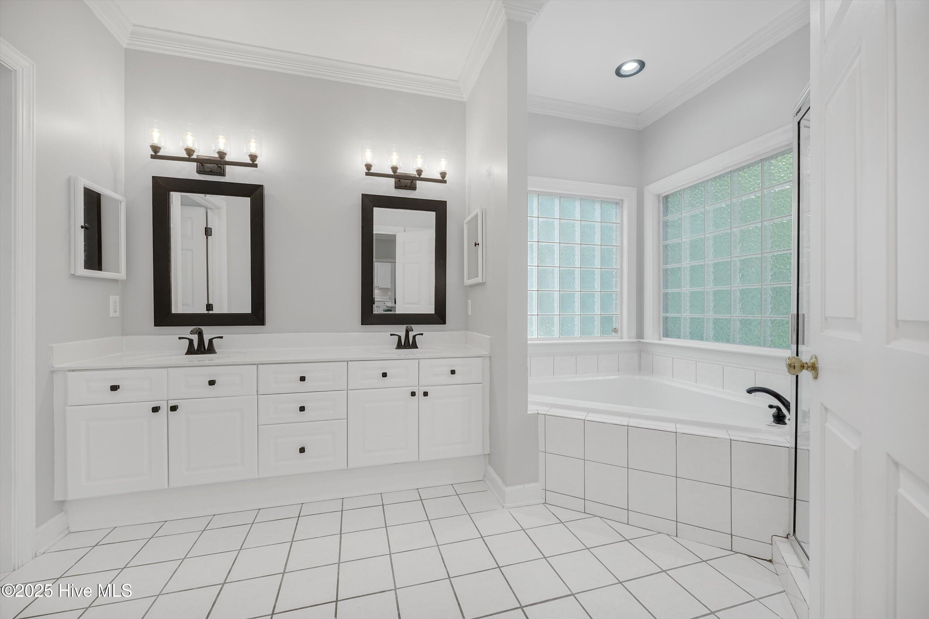 100515294 | Photo 28