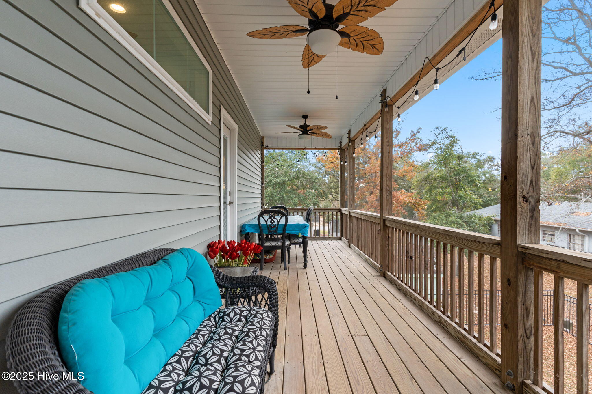 100543209 | Photo 36