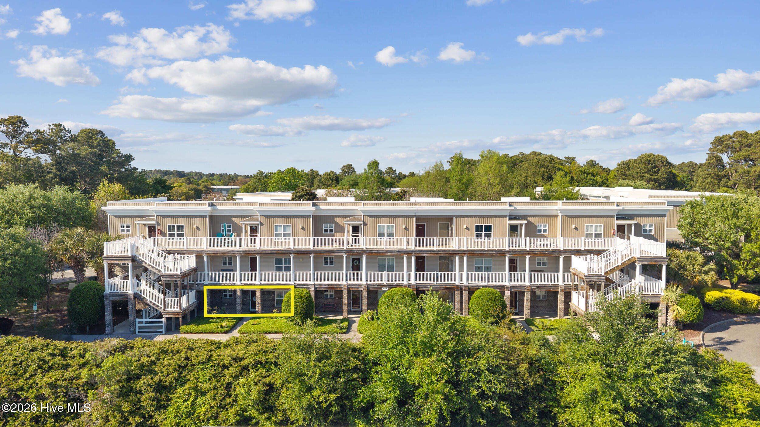 100567739 | Photo 18