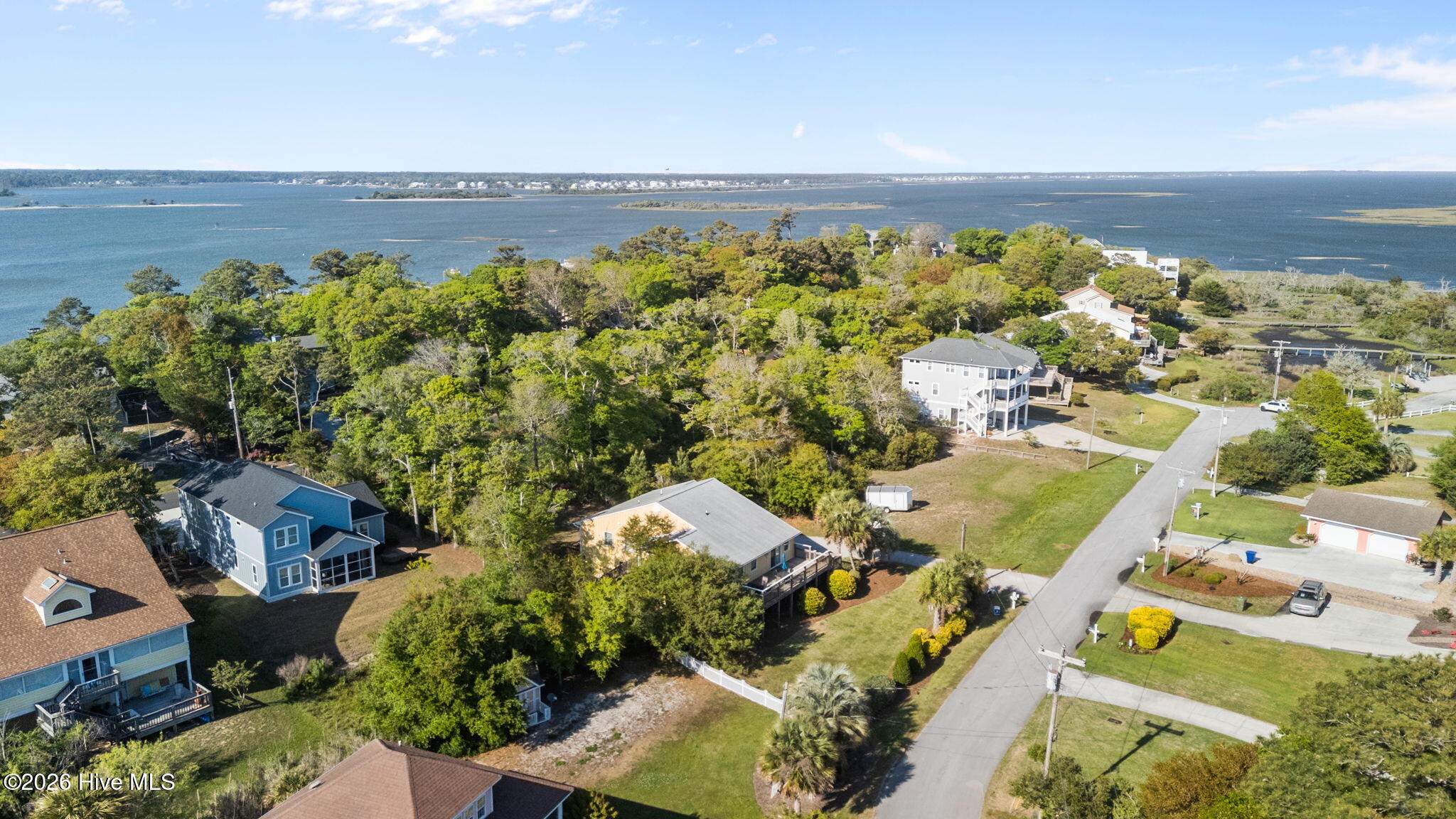 100568584 | Photo 48