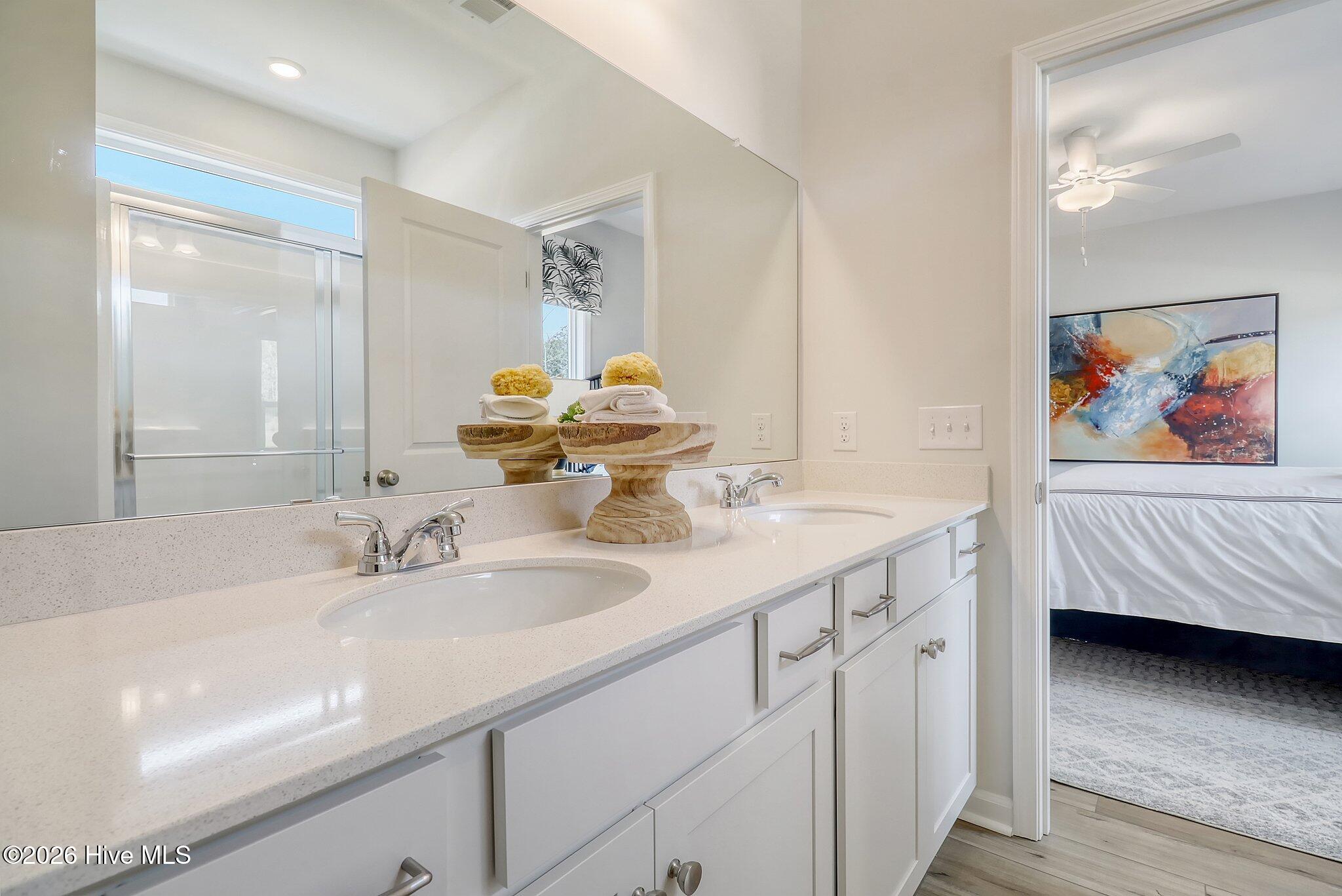 100552152 | Photo 11