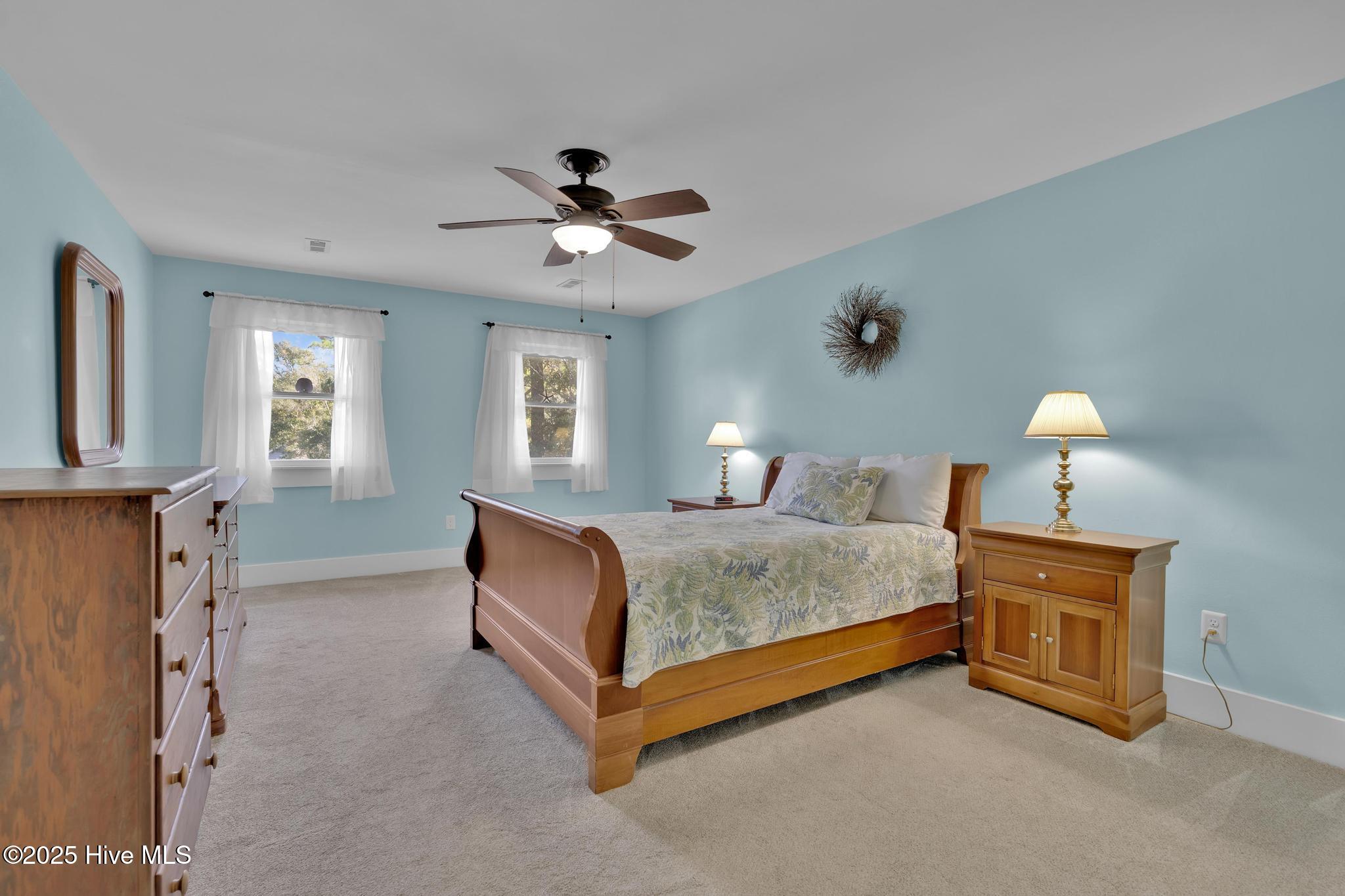 100541095 | Photo 30