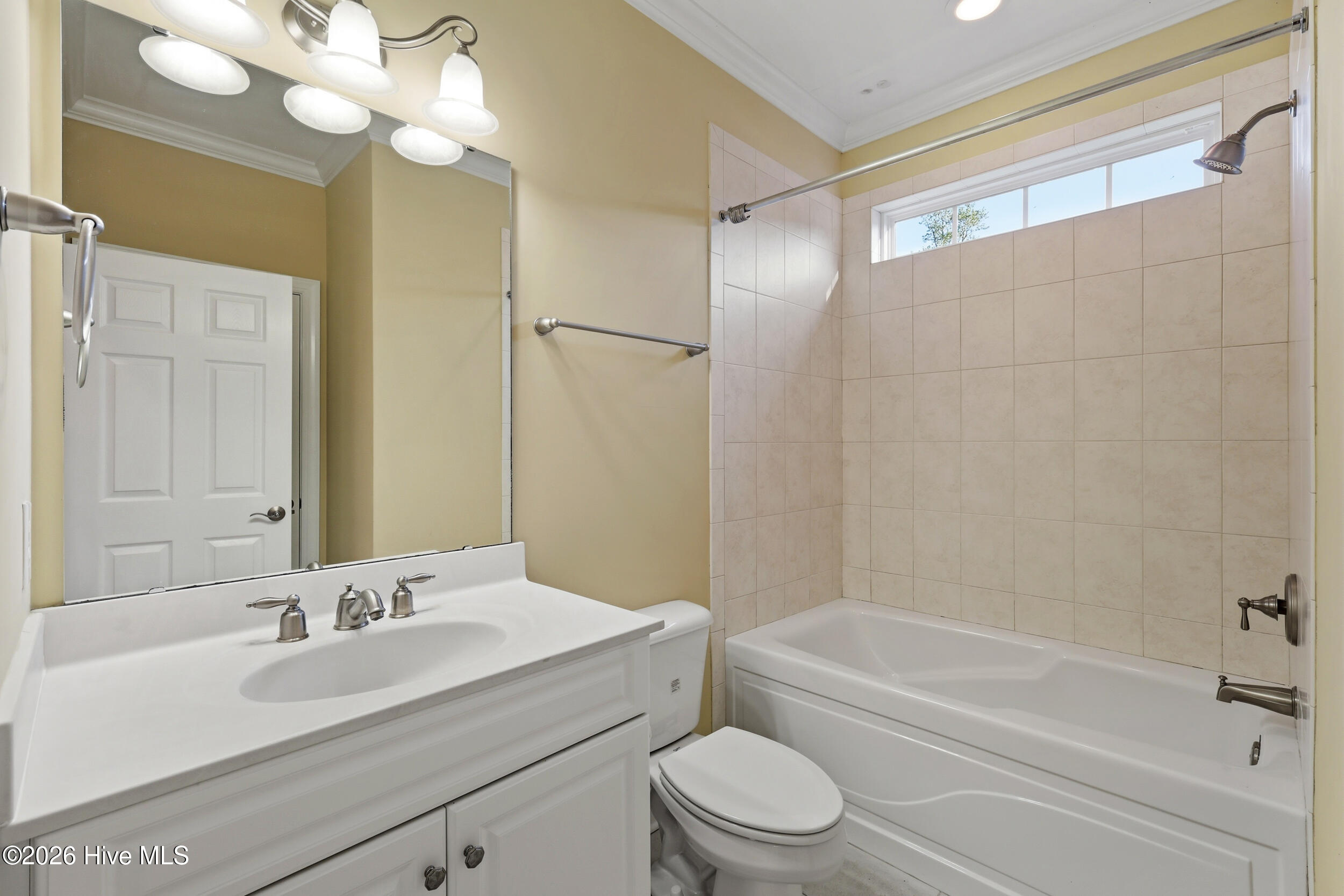 100567096 | Photo 48