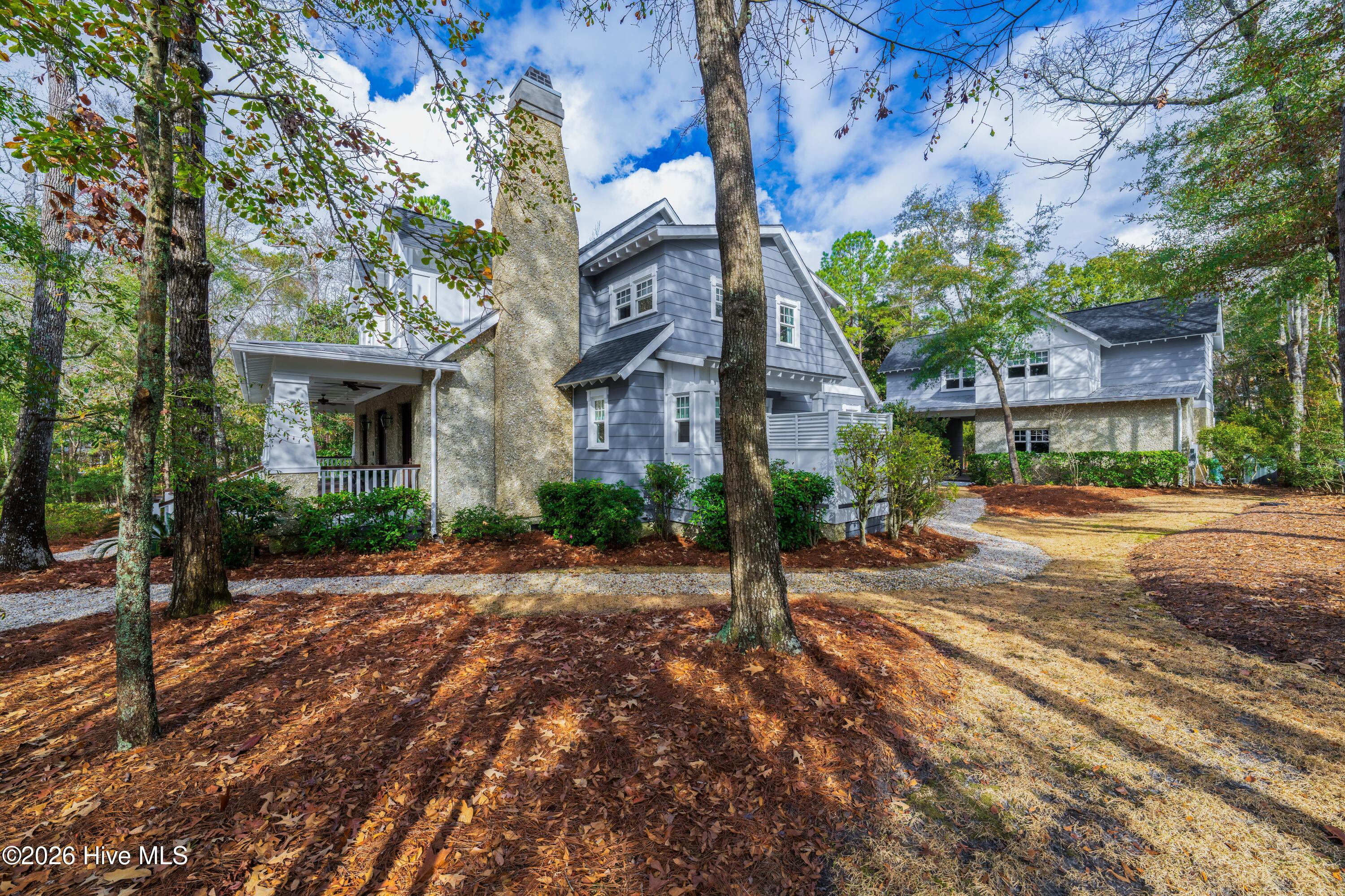 100549444 | Photo 65