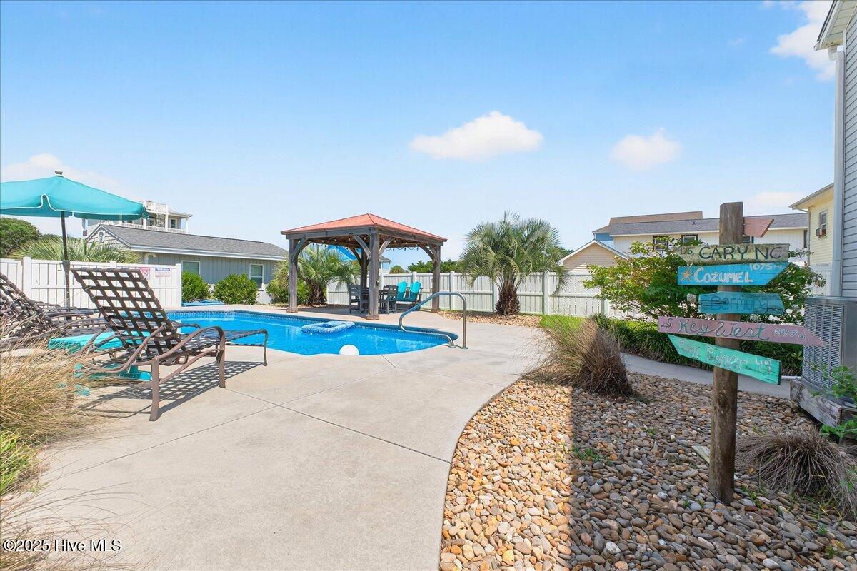 100527875 | Photo 56