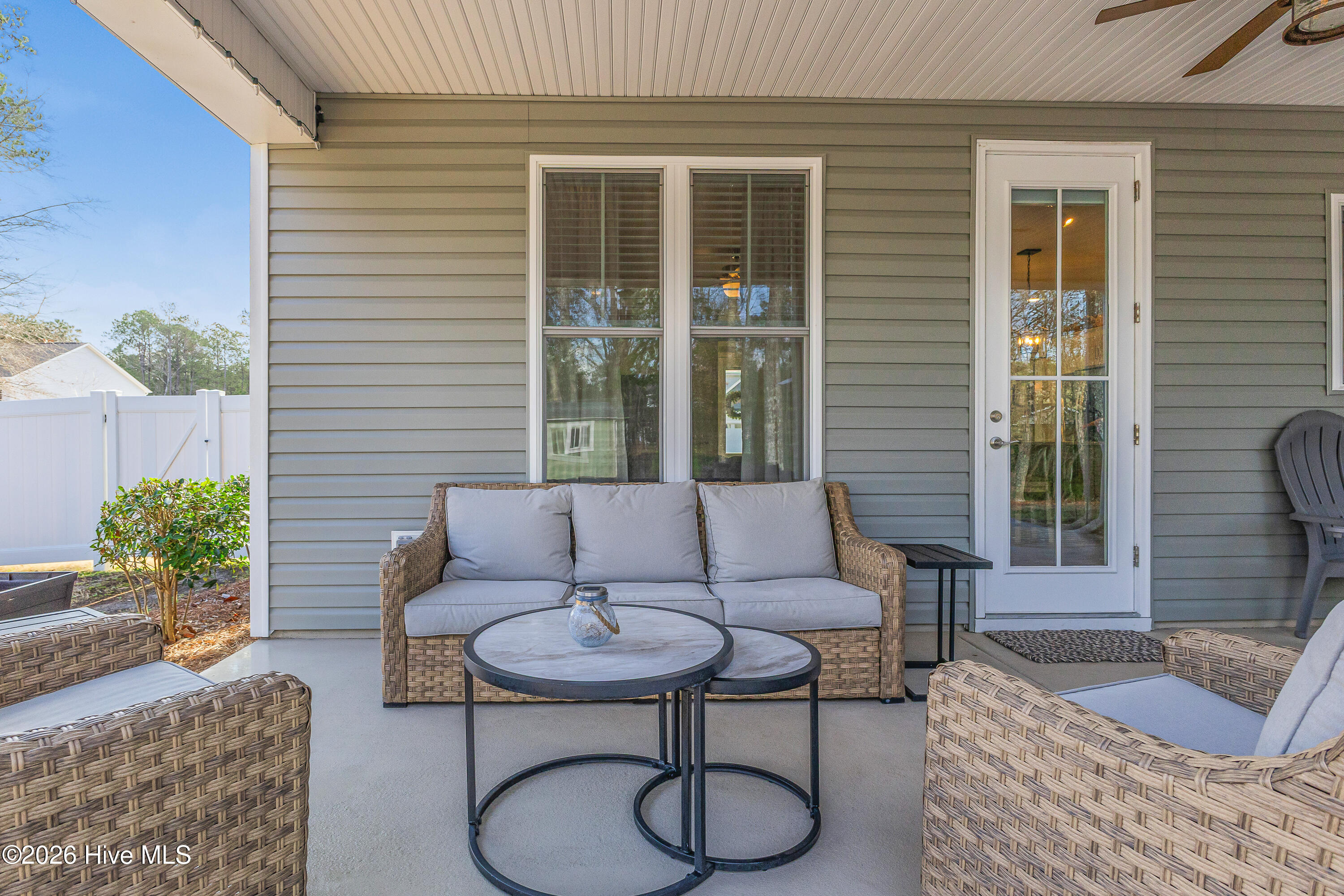 100561290 | Photo 39