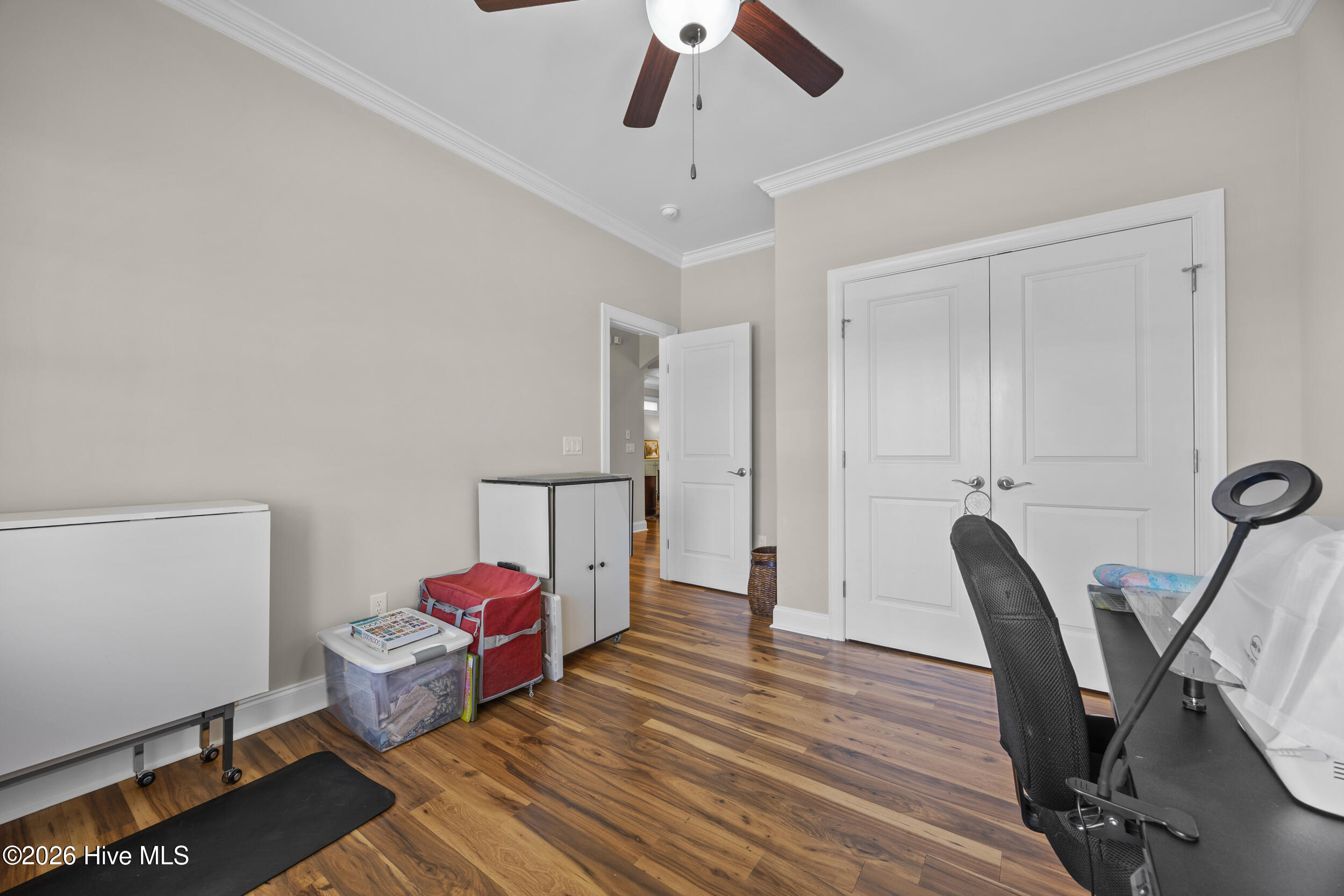 100566024 | Photo 31