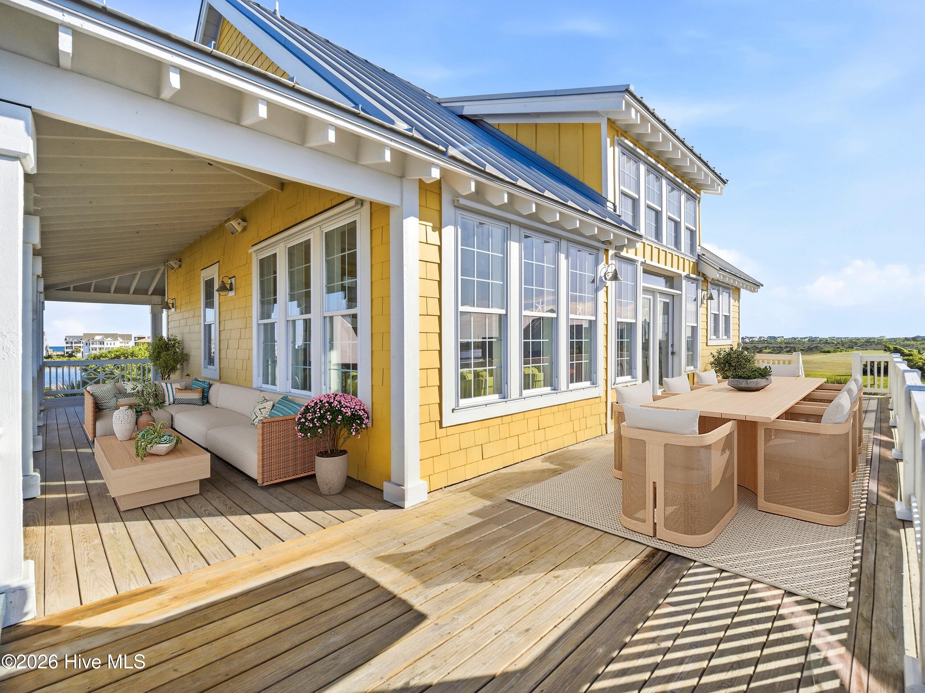 100569349 | Photo 86