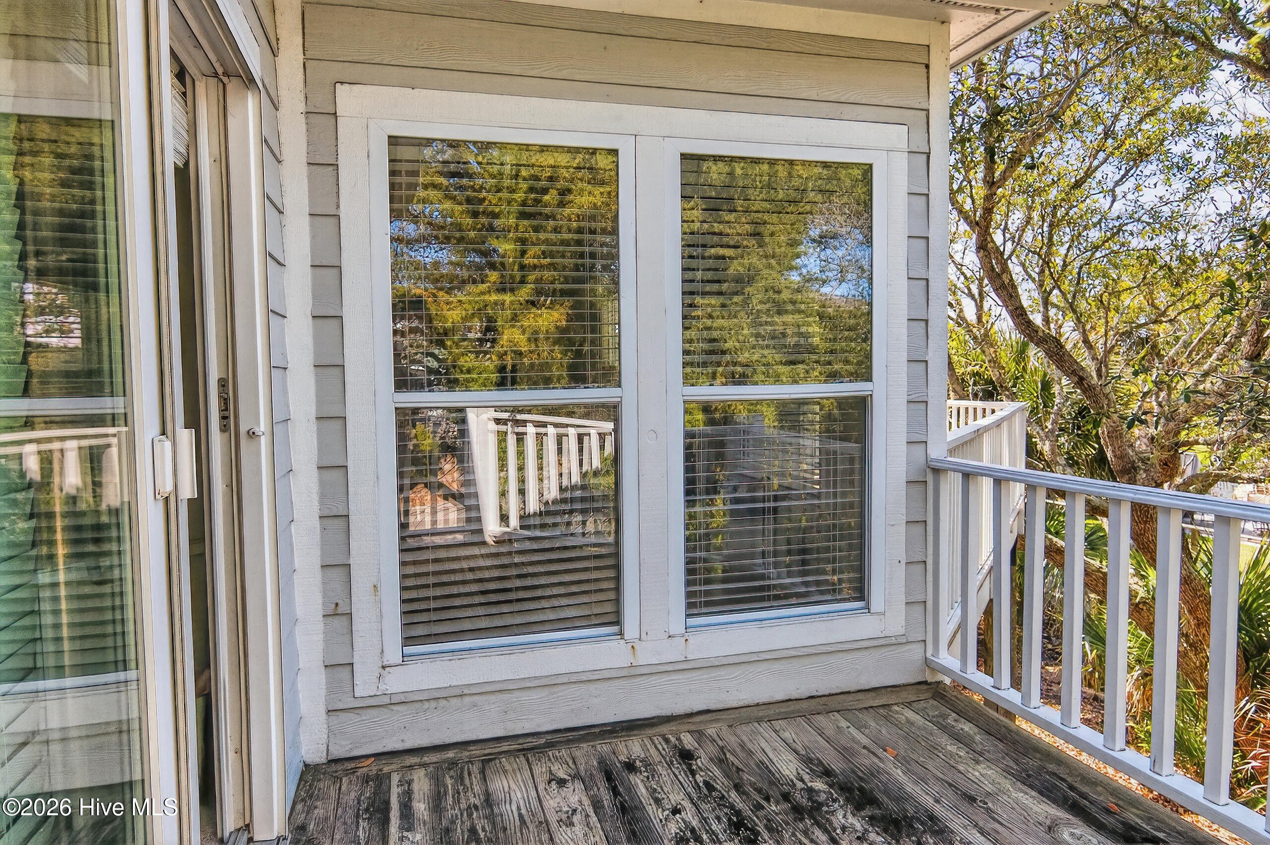 100565192 | Photo 22