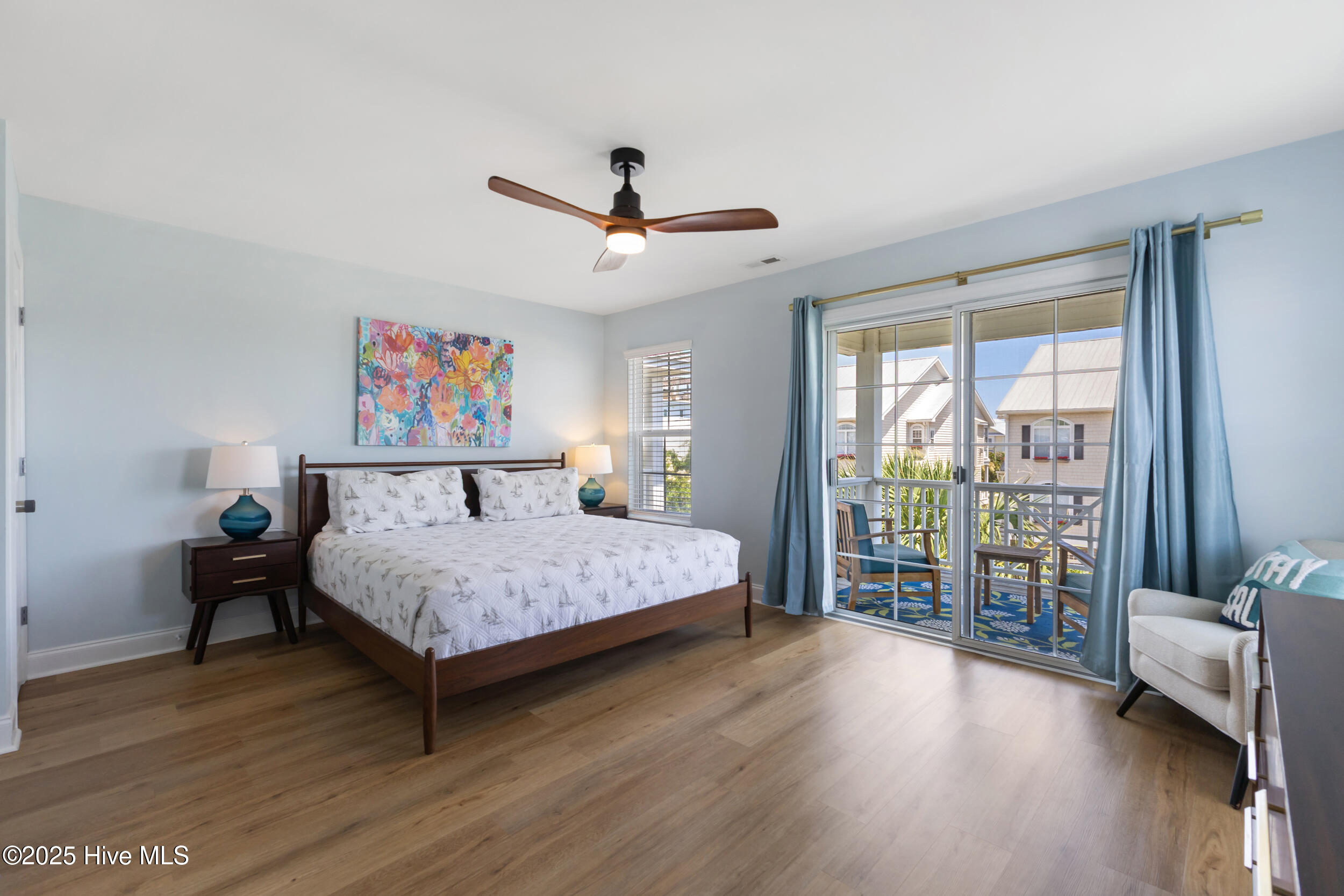 100520349 | Photo 19