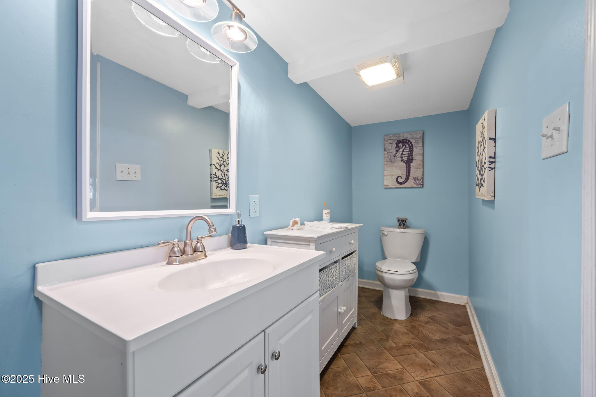 100535152 | Photo 33