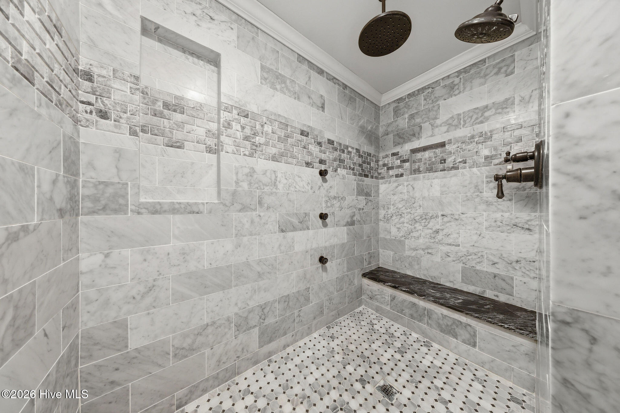 100557788 | Photo 34