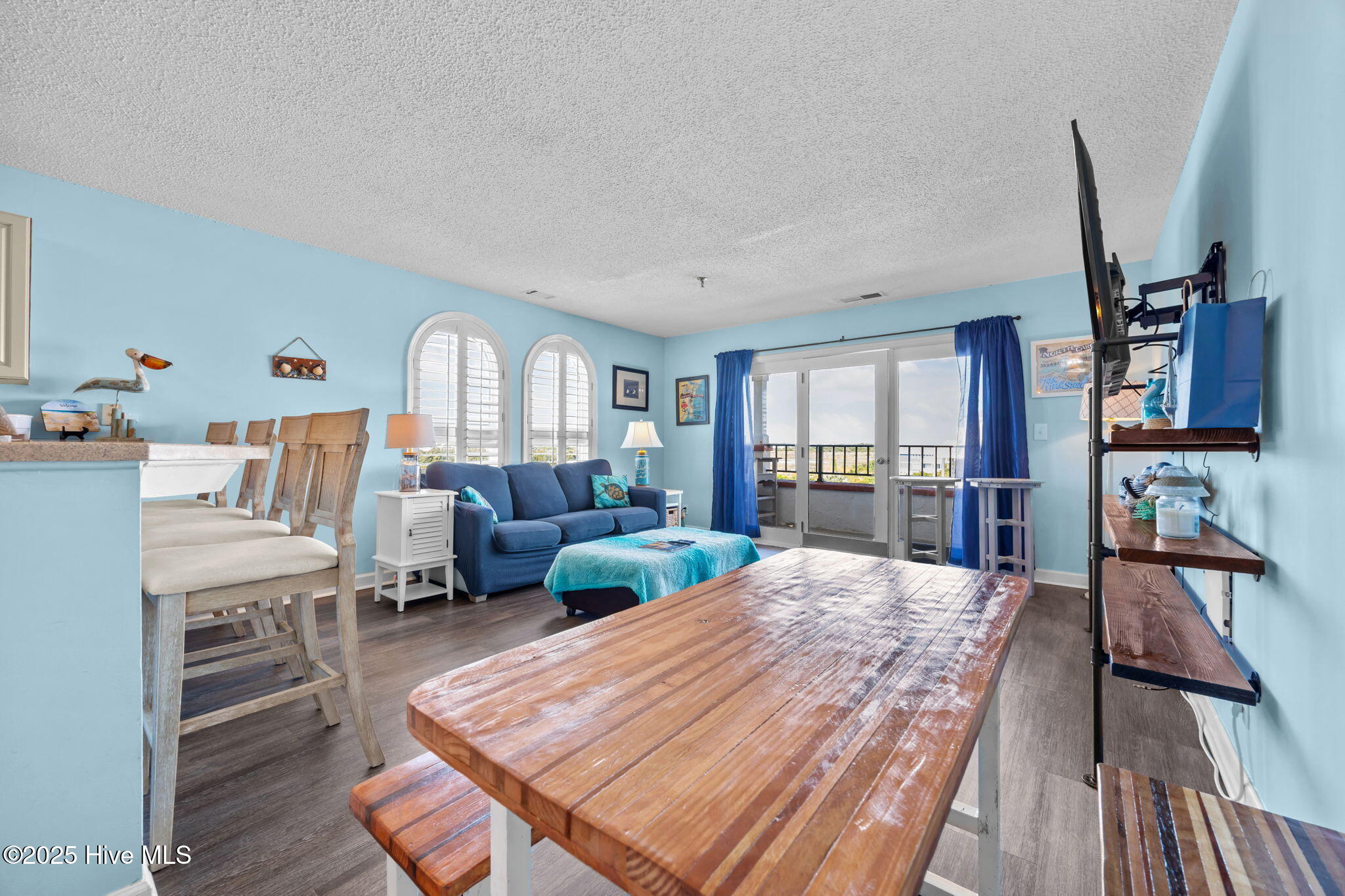 100529648 | Photo 23