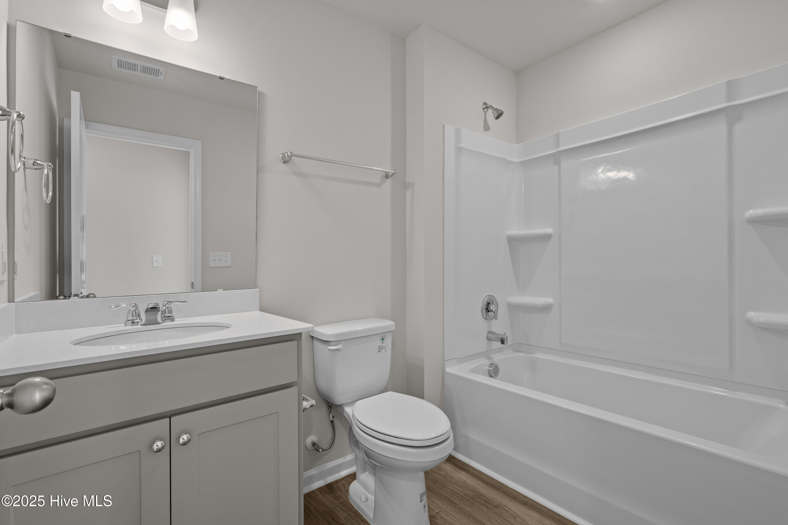 100536974 | Photo 27