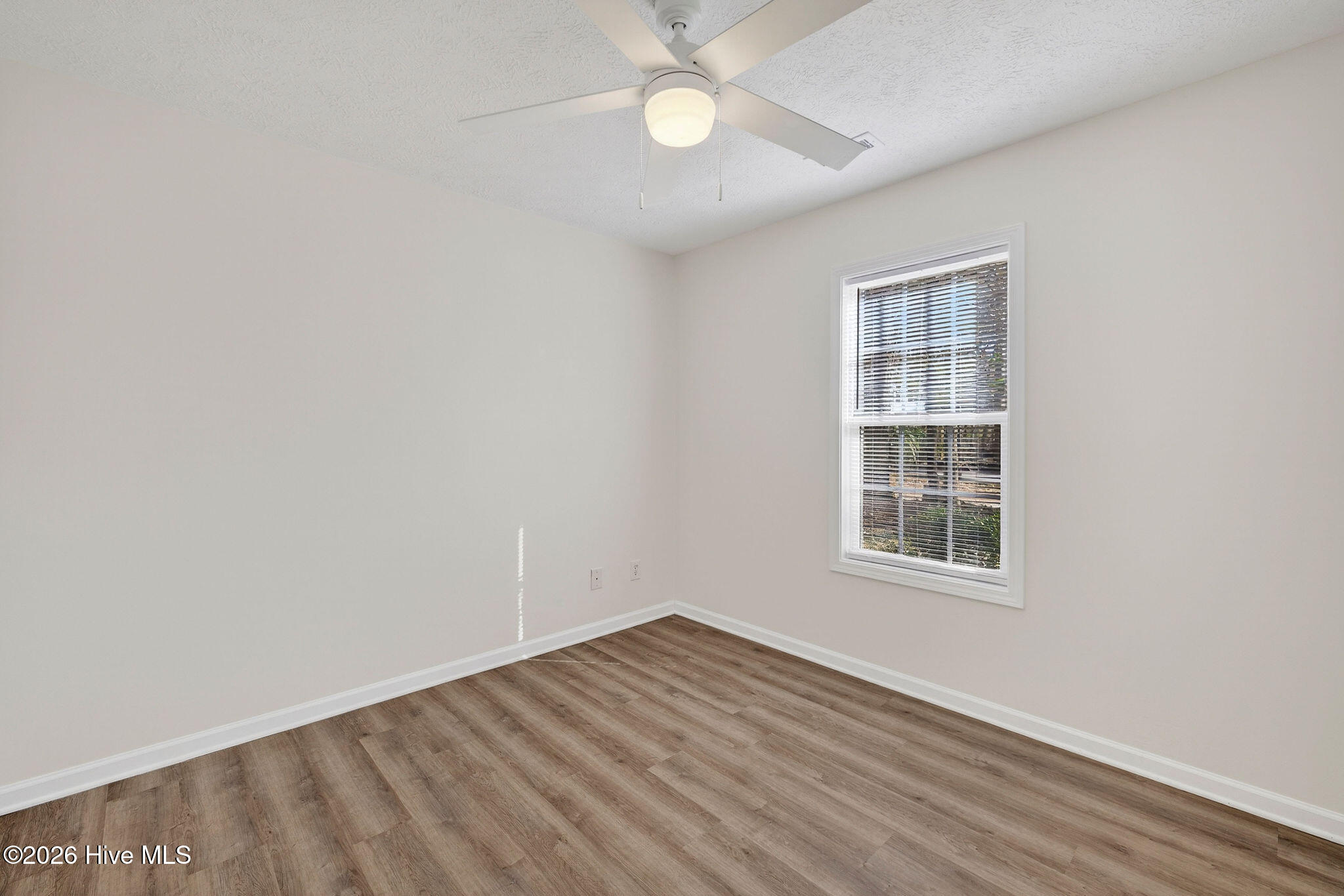 100553391 | Photo 44