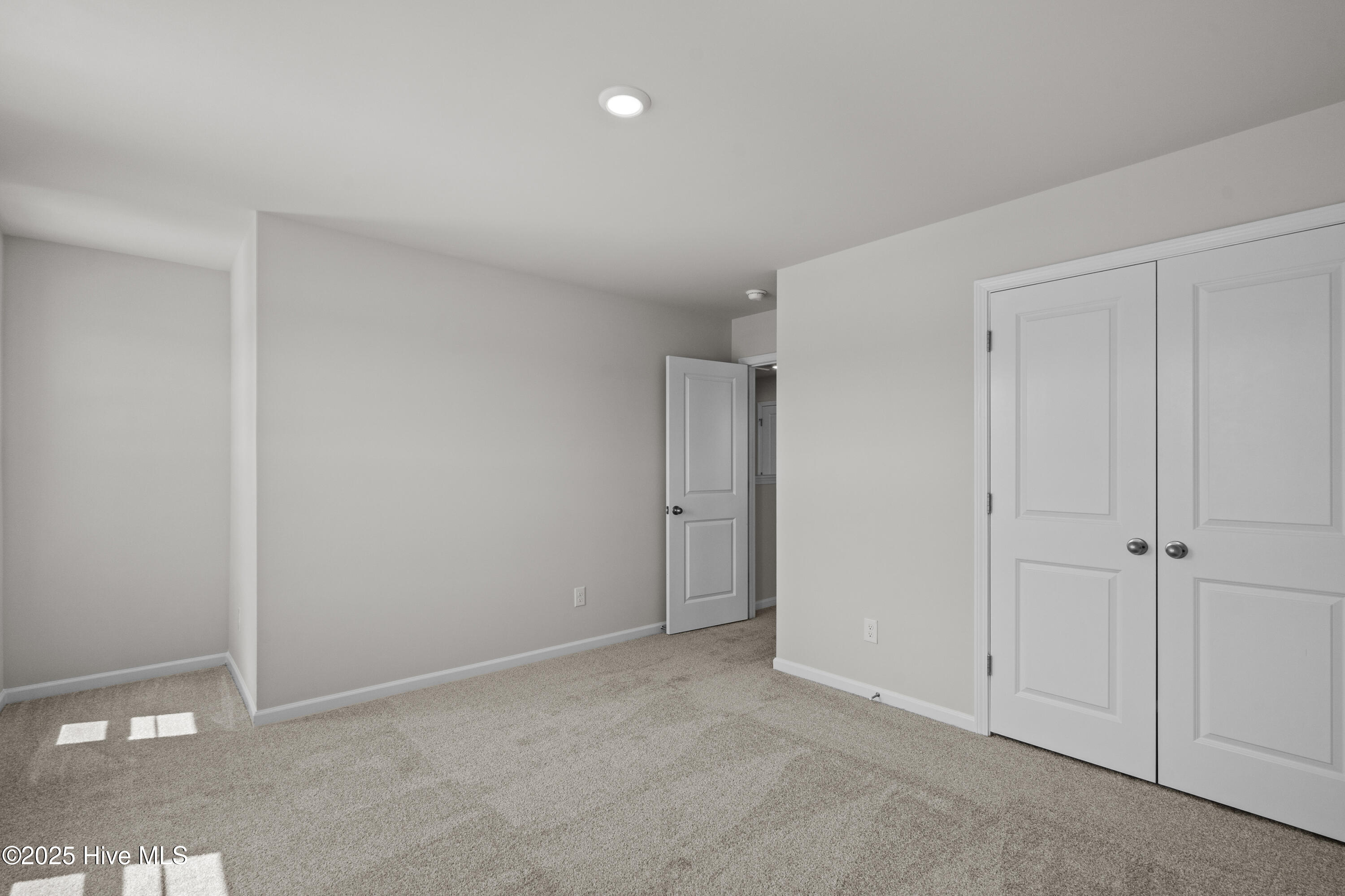 100534504 | Photo 32