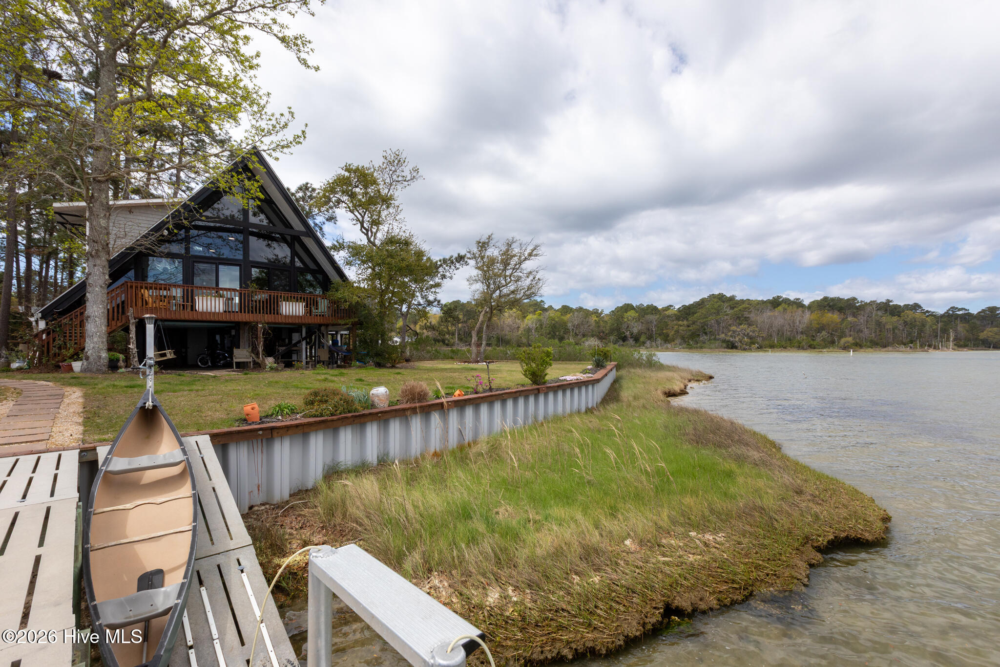 100565718 | Photo 60