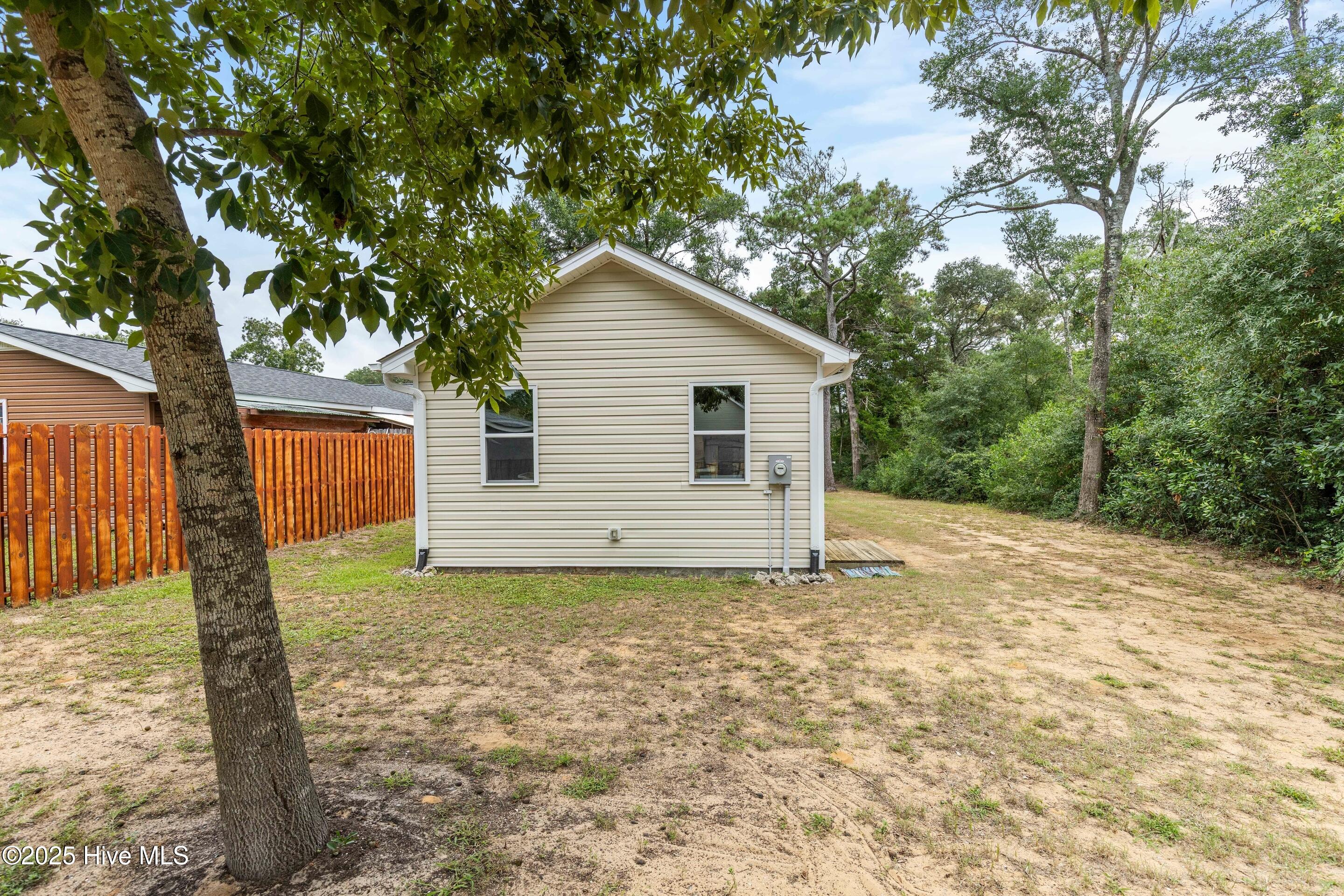 100526521 | Photo 63