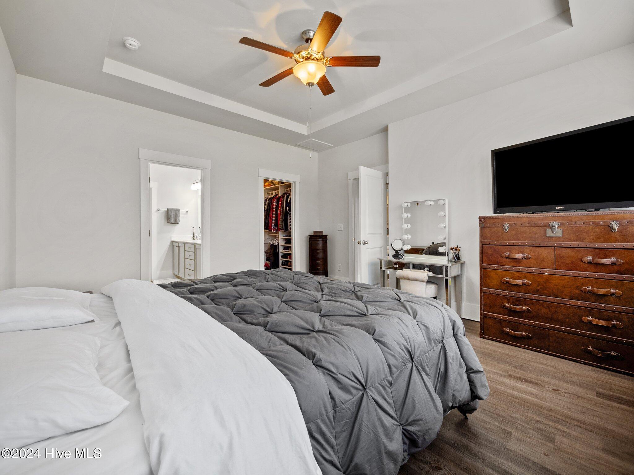 100562894 | Photo 40