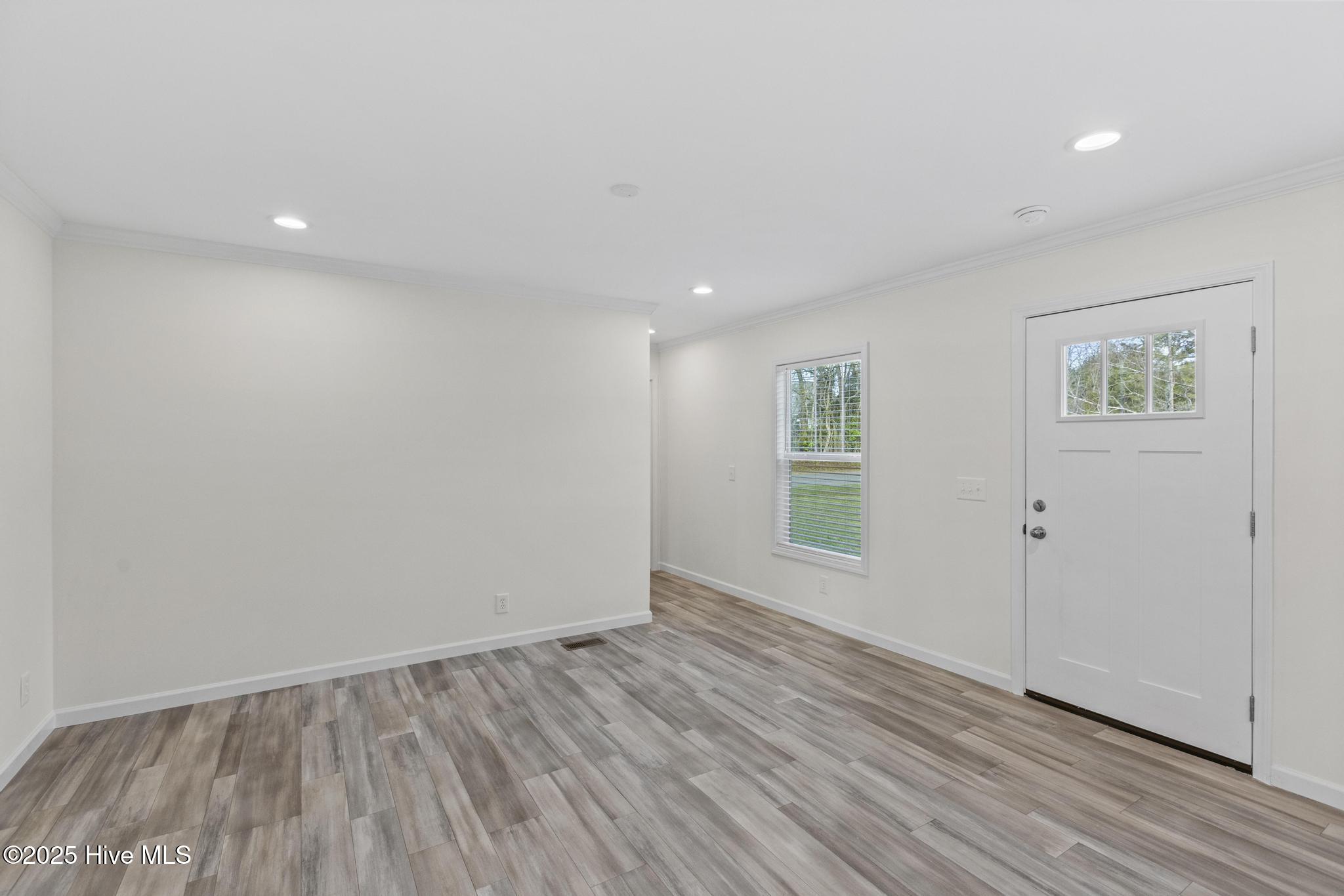 Undisclosed Address, Hampstead, NC, 28443