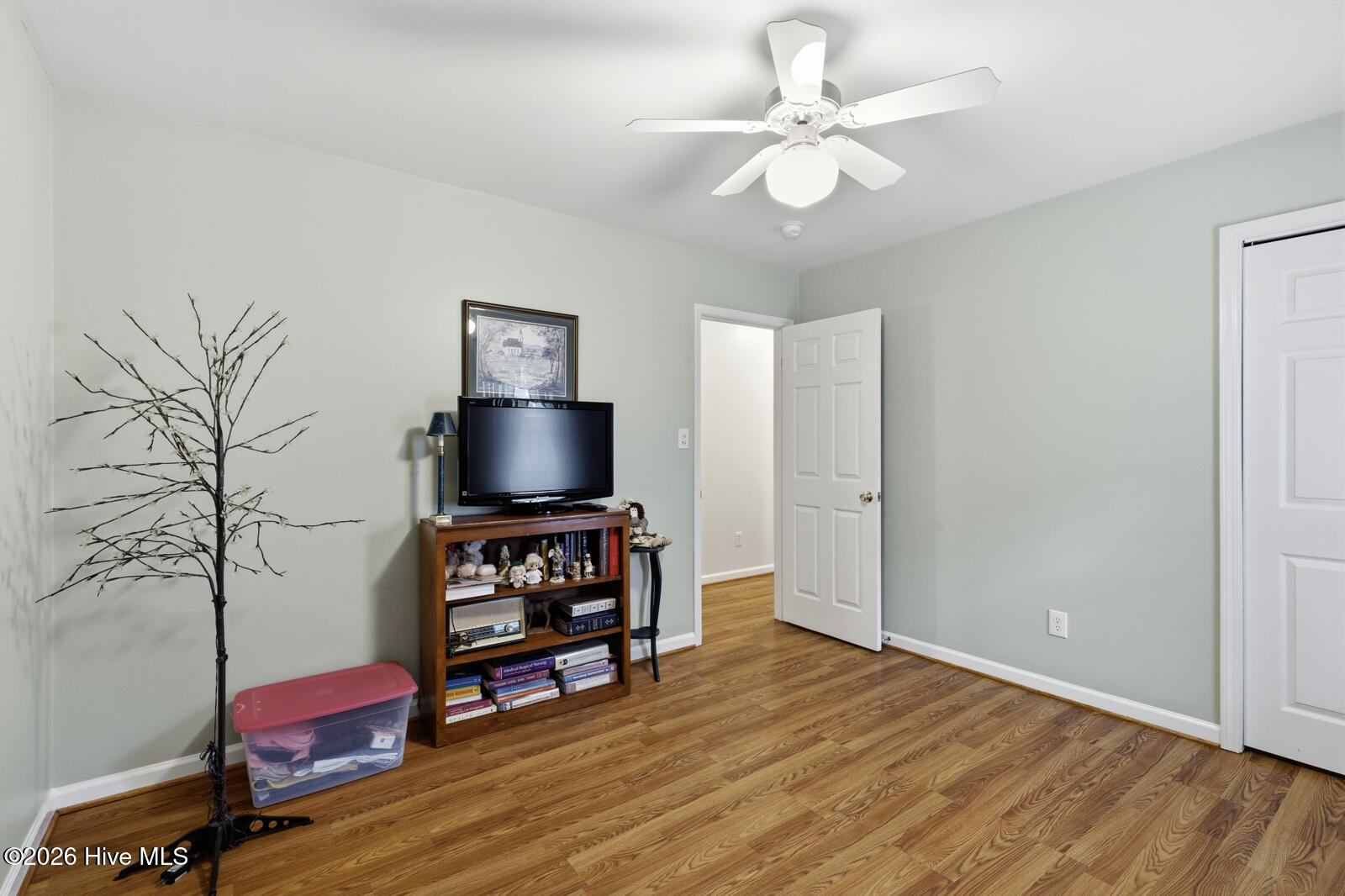 100557609 | Photo 22