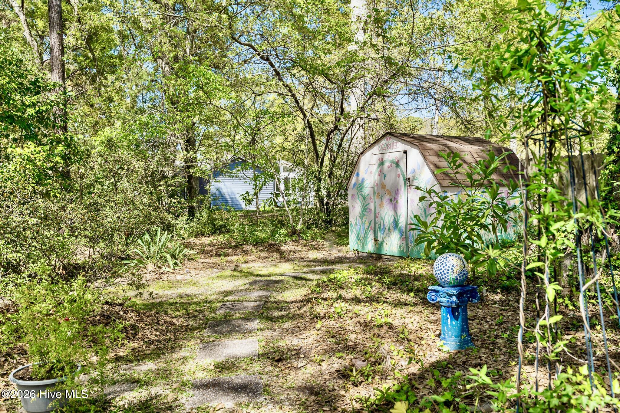 100561830 | Photo 31