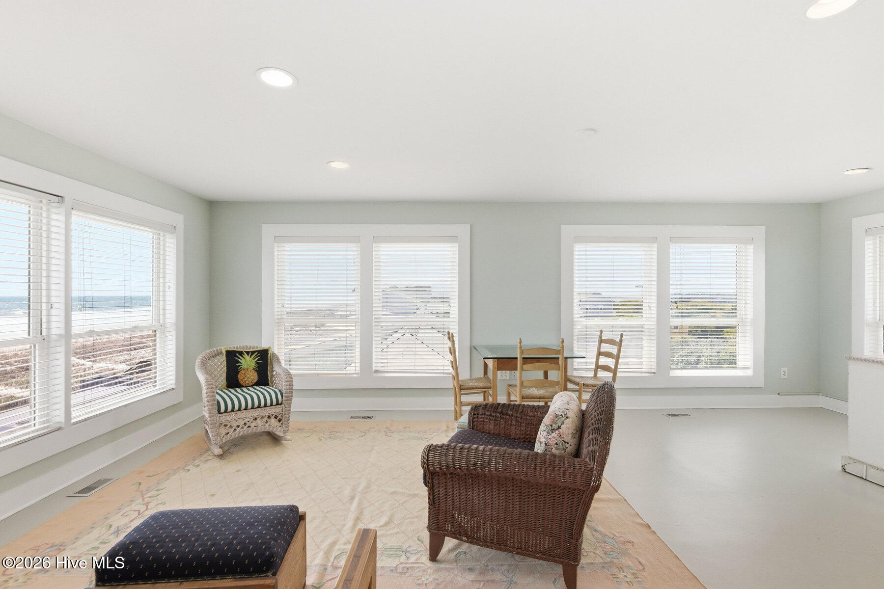 100566391 | Photo 21