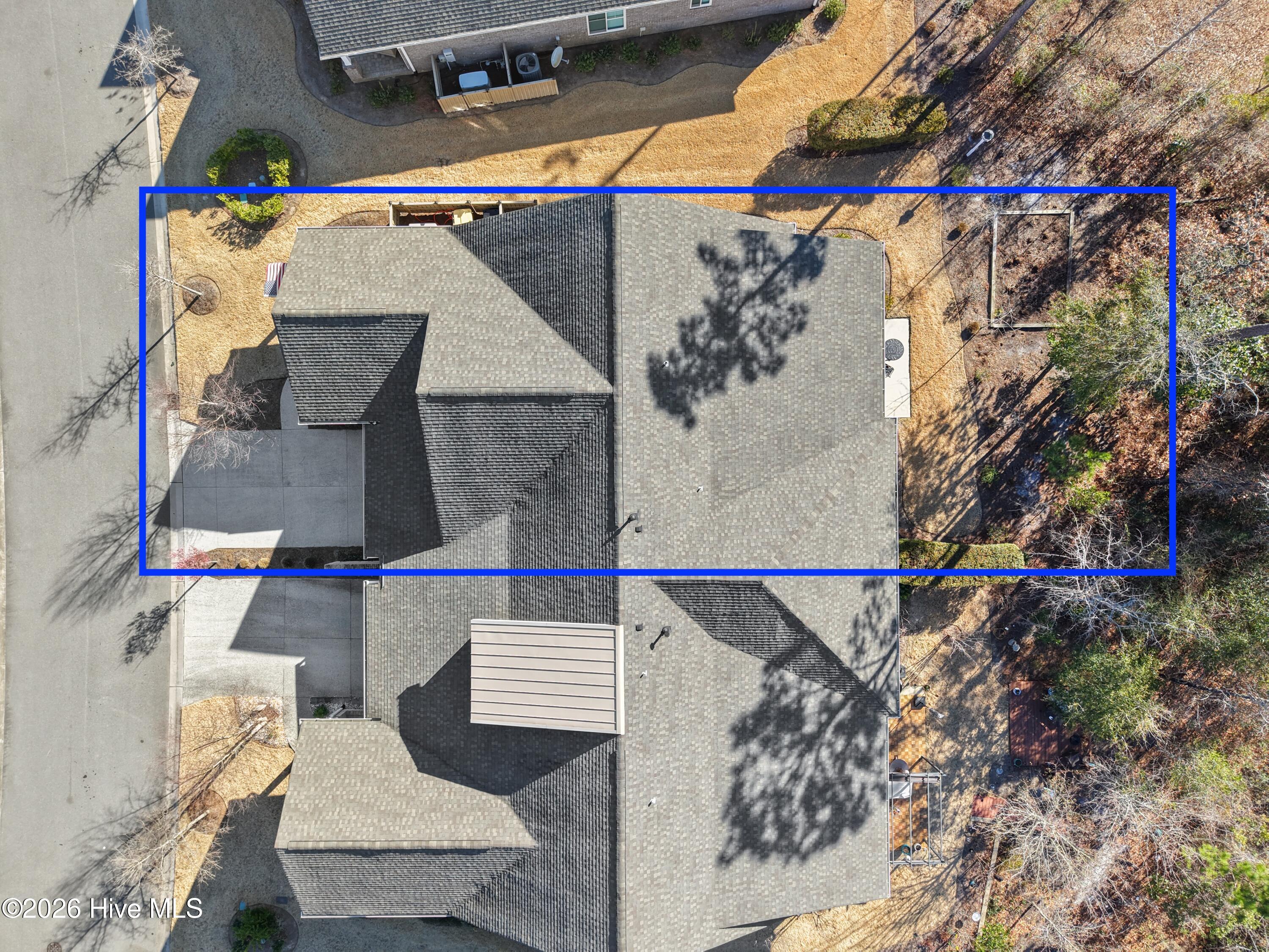 100558419 | Photo 53