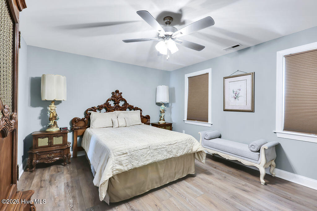 100548902 | Photo 21