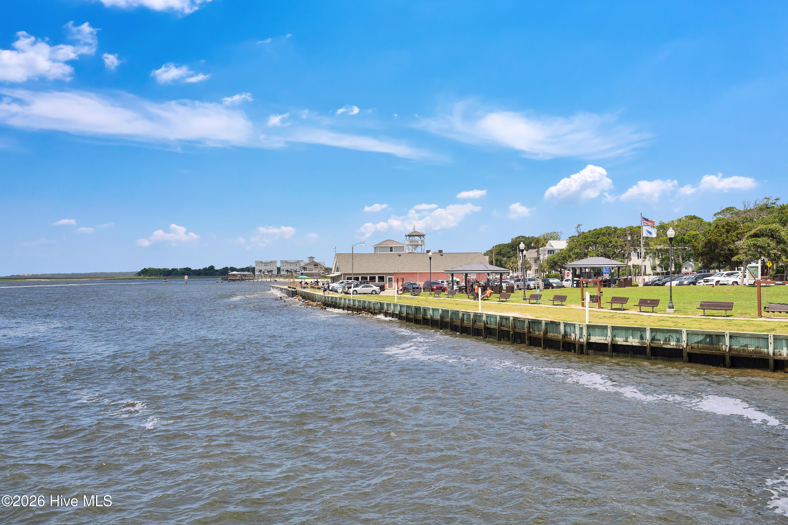 100543554 | Photo 71