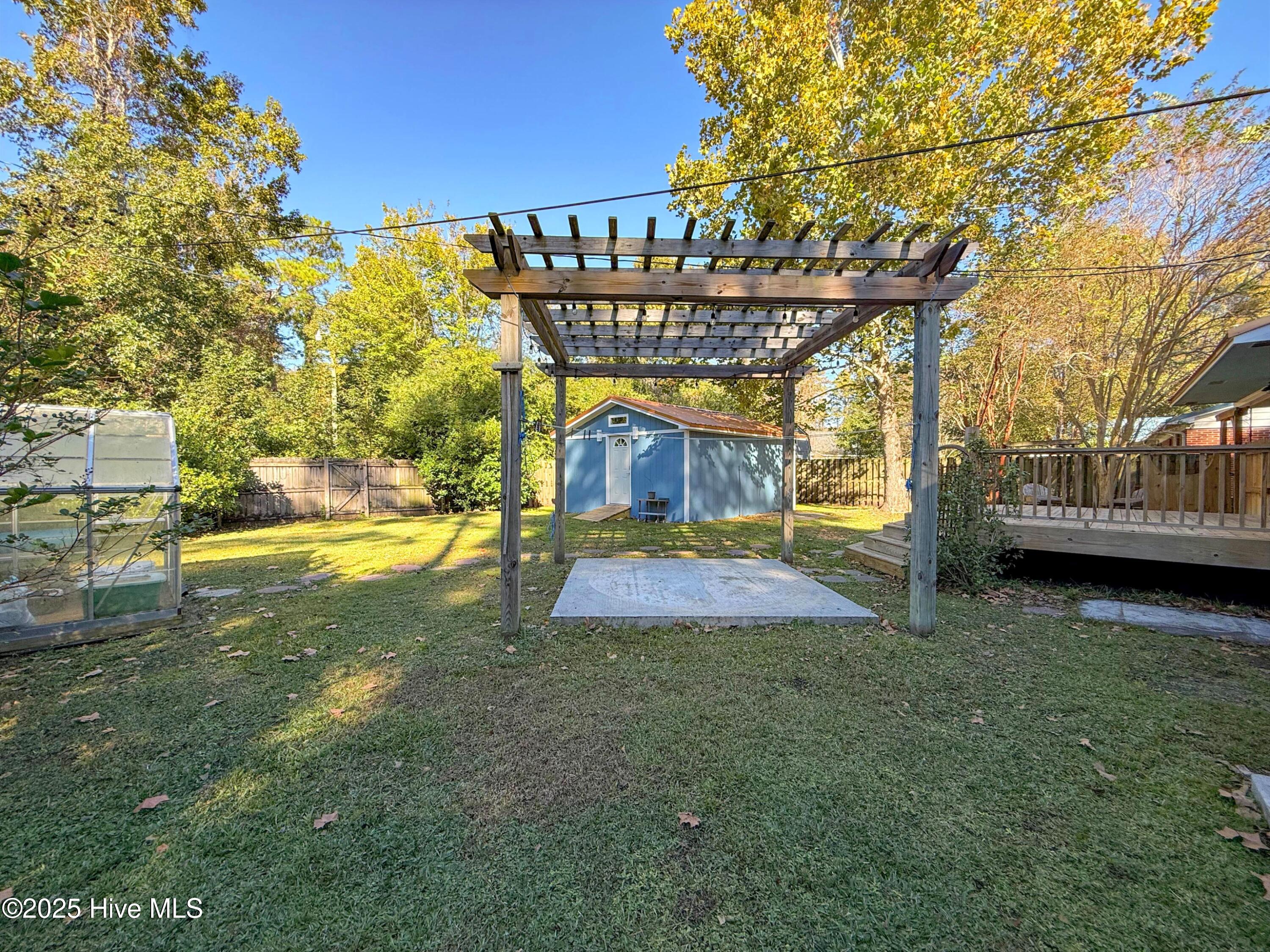 100537869 | Photo 59