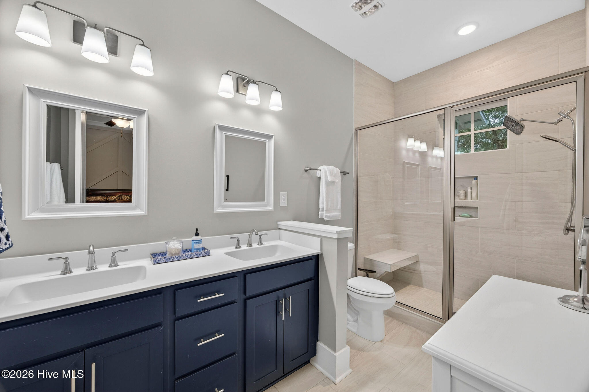 100552551 | Photo 24