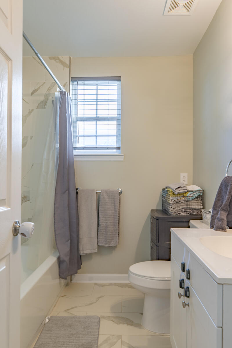 1877 Bath 3 WEB