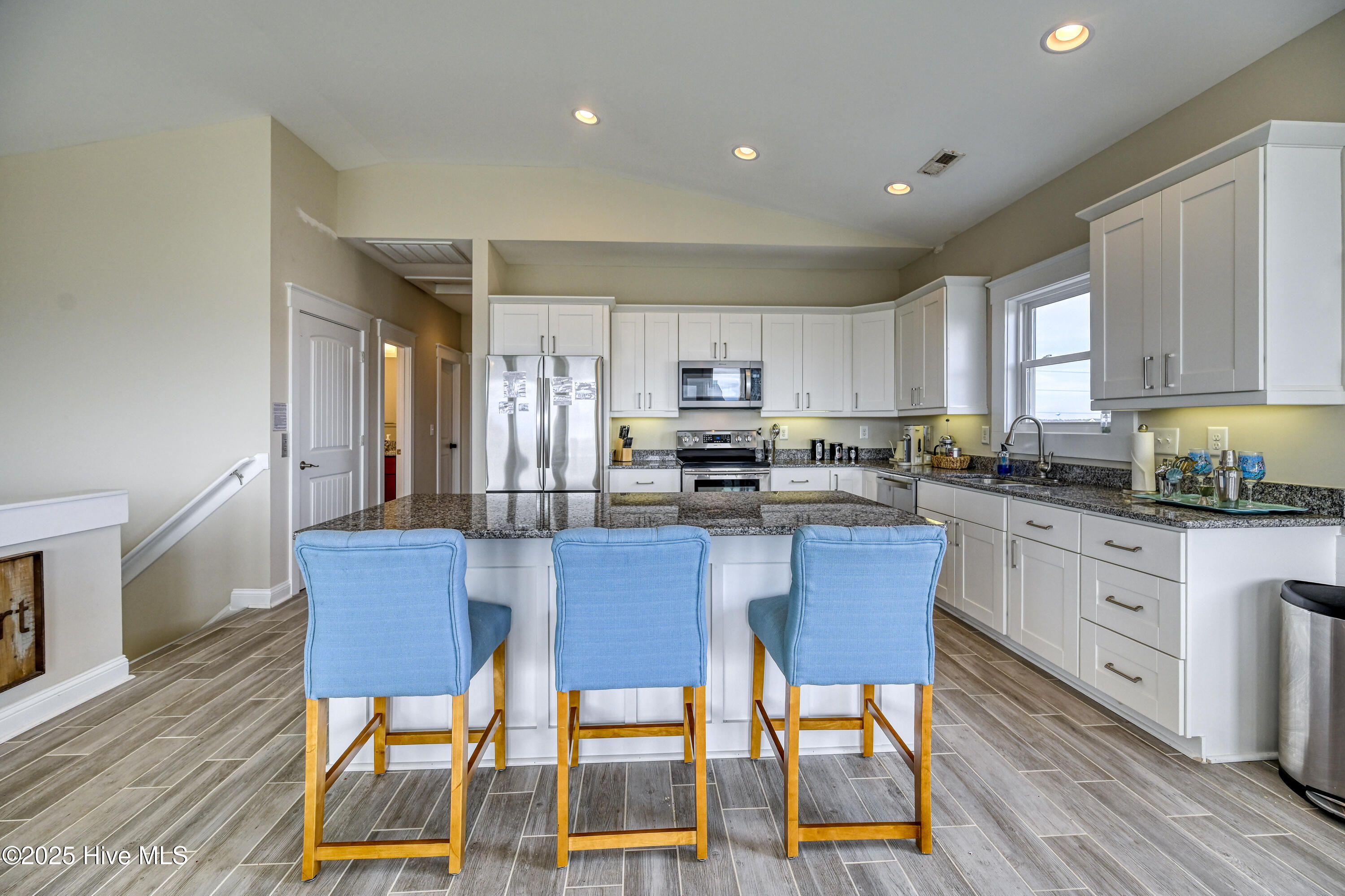 100543491 | Photo 30