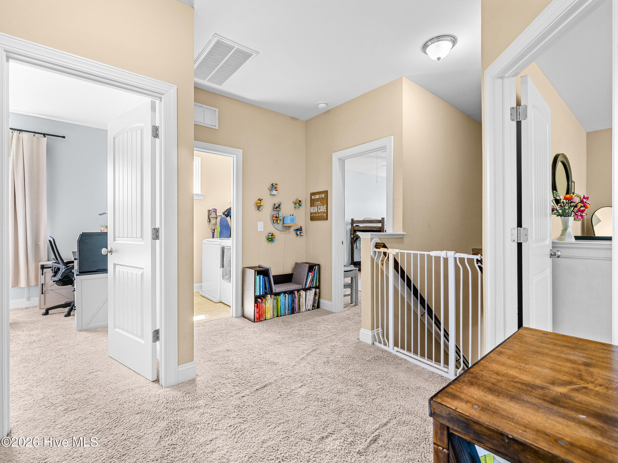 100562428 | Photo 33