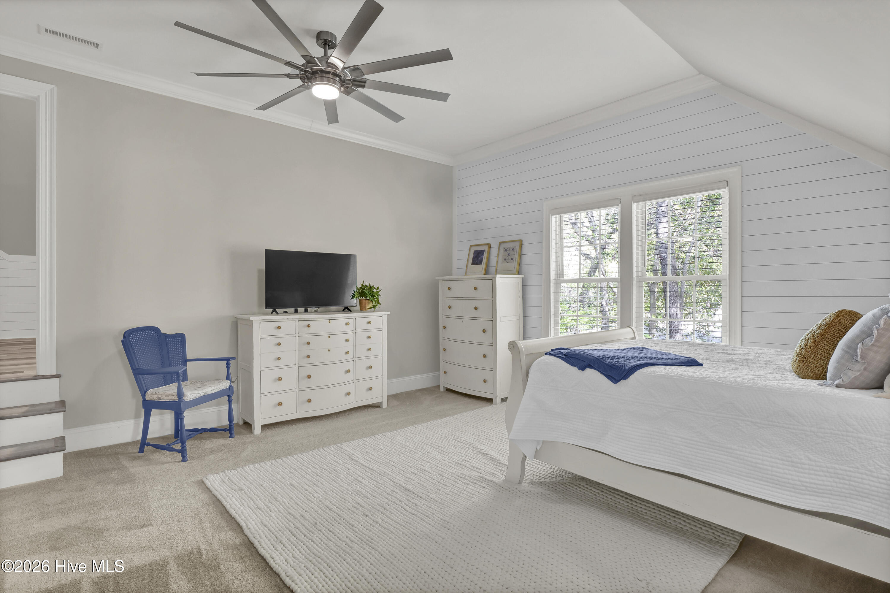 100563918 | Photo 39