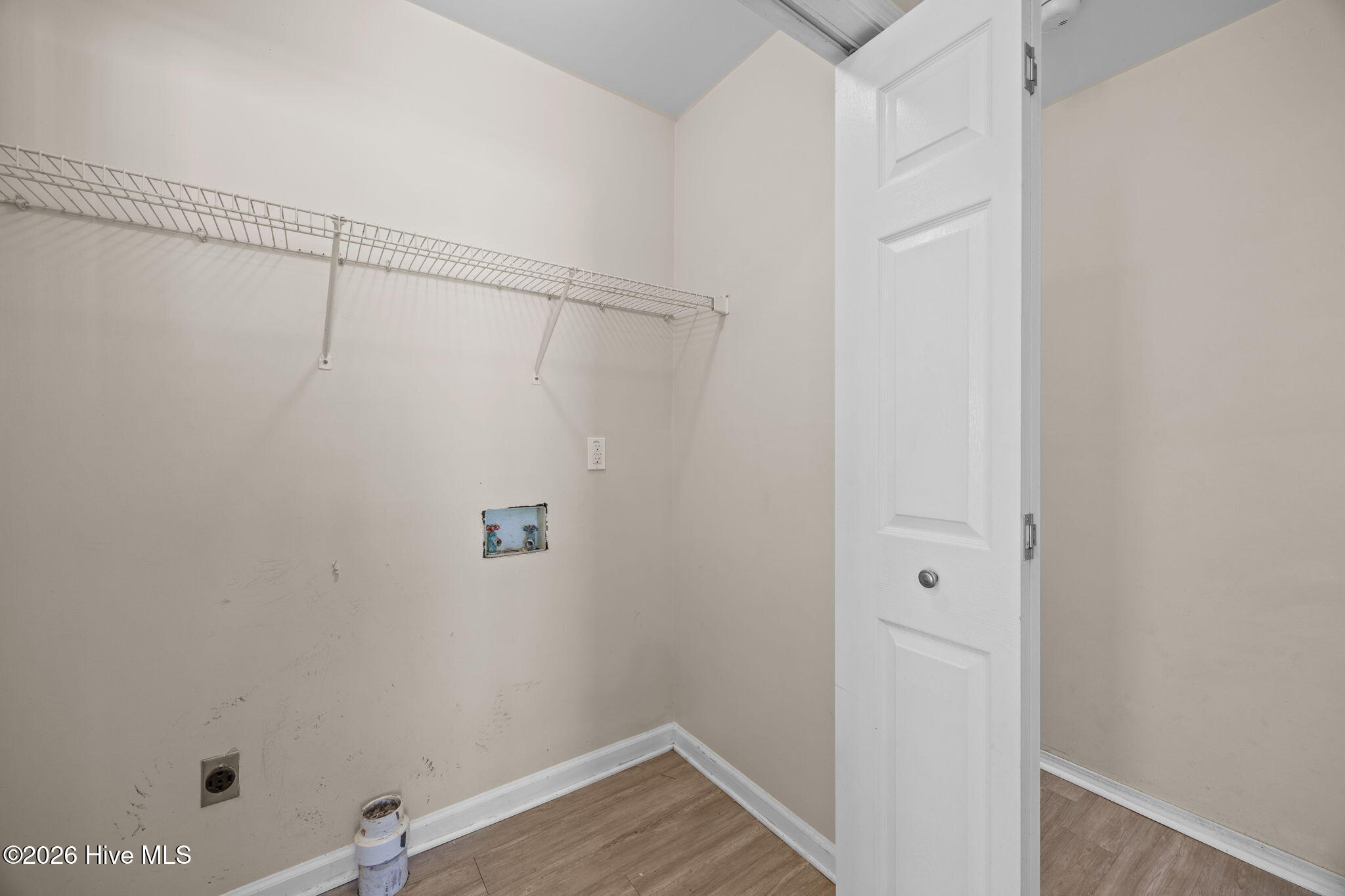 100550569 | Photo 36