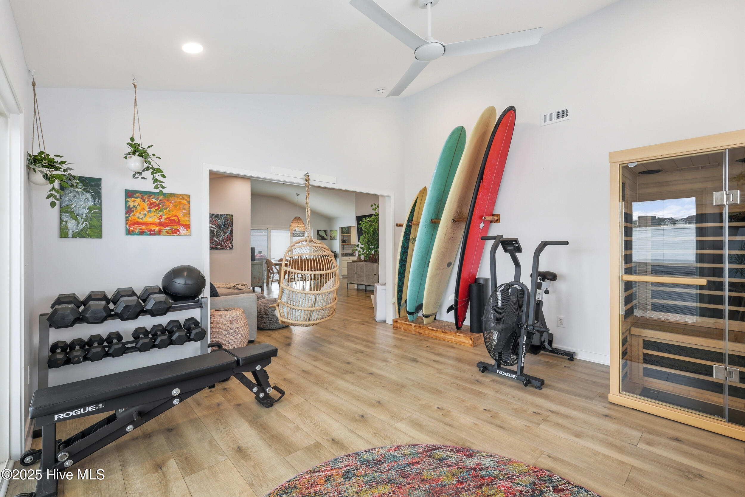 100536541 | Photo 26